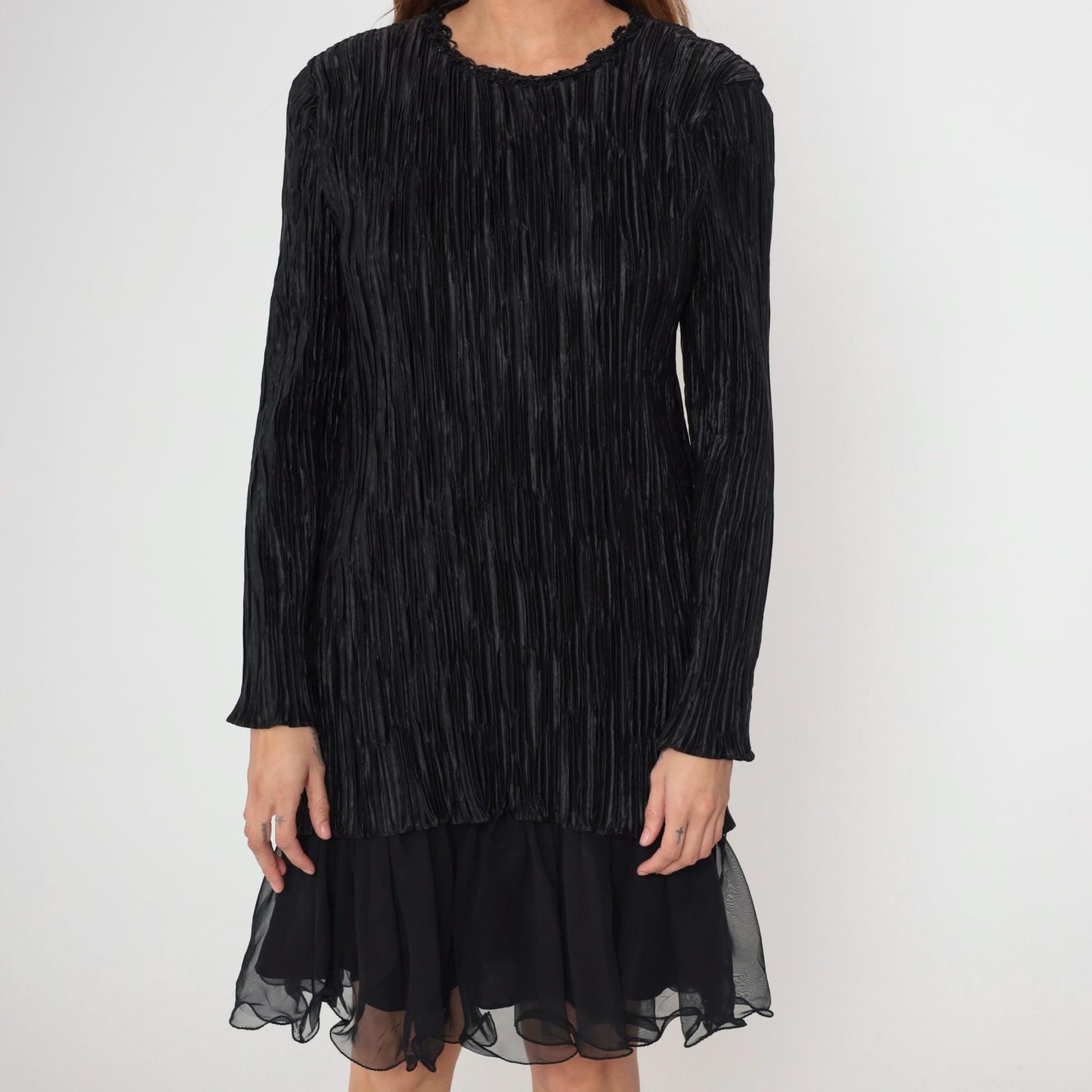 80s Black Crinkle Pleat Dress Sequin Trim Long Sleeve Chiffon Ruffle Cocktail Medium