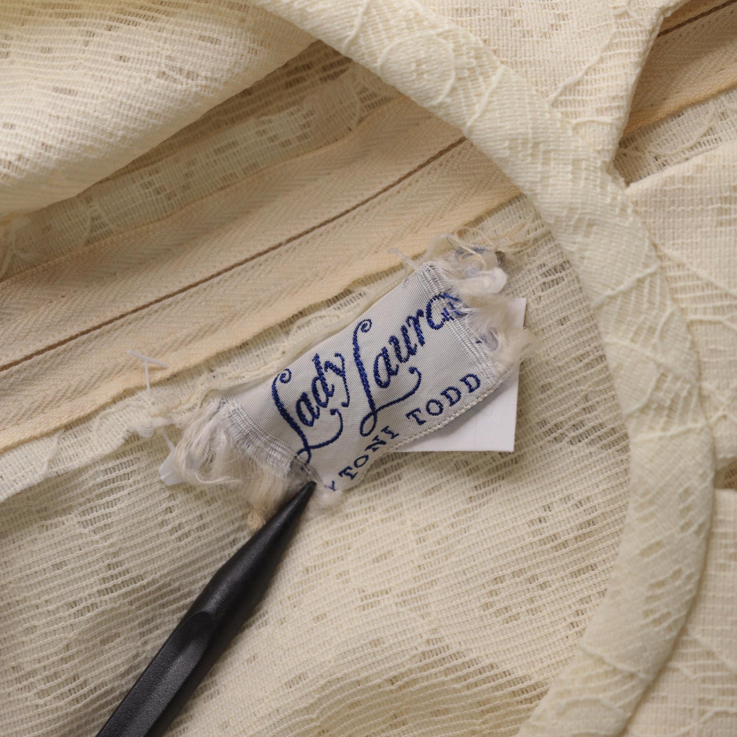 1960s Cream Lace Mini Dress Keyhole Neck Short Sleeve Shift Extra Large