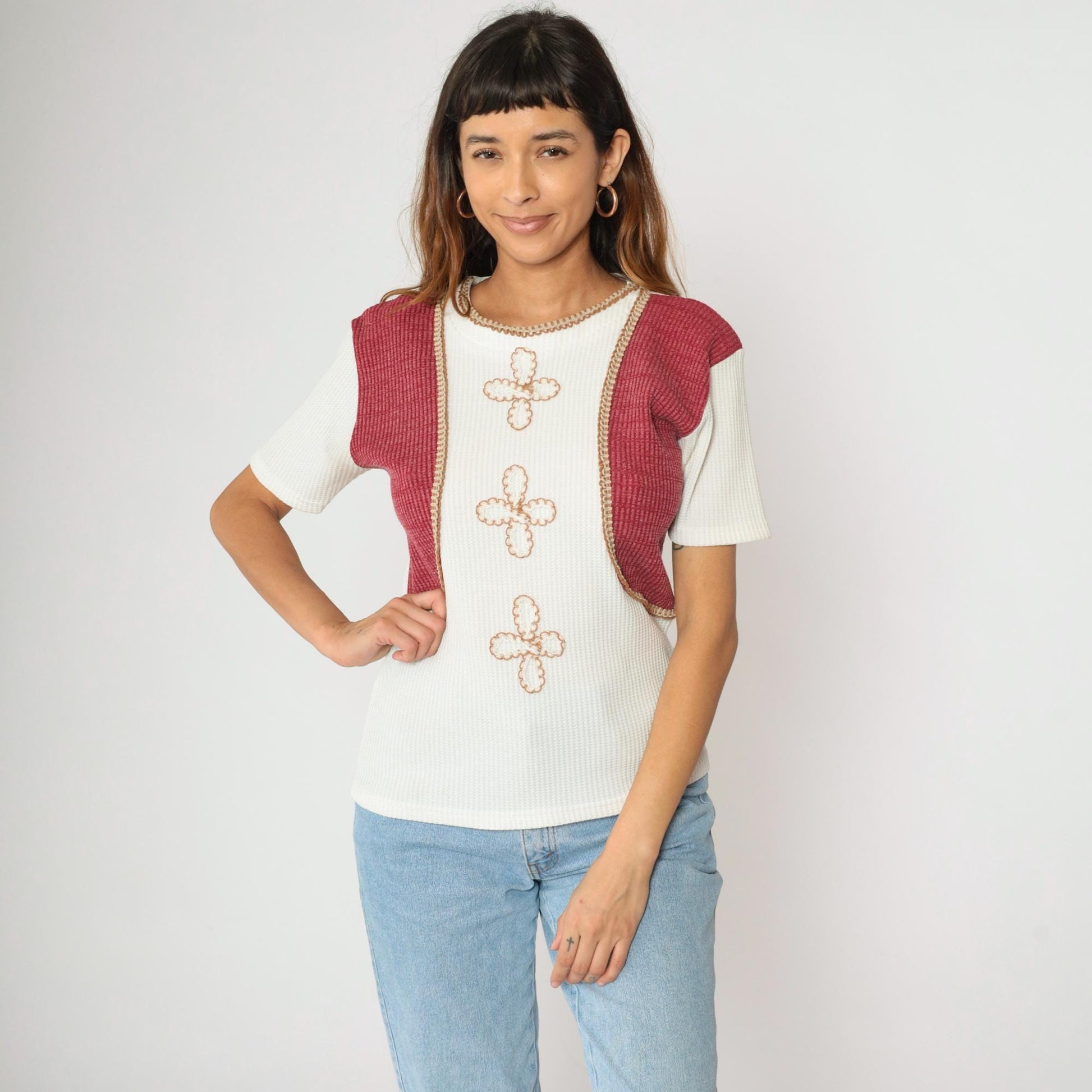90s White Burgundy Floral Embroidered Knit Top Short Sleeve Medium M