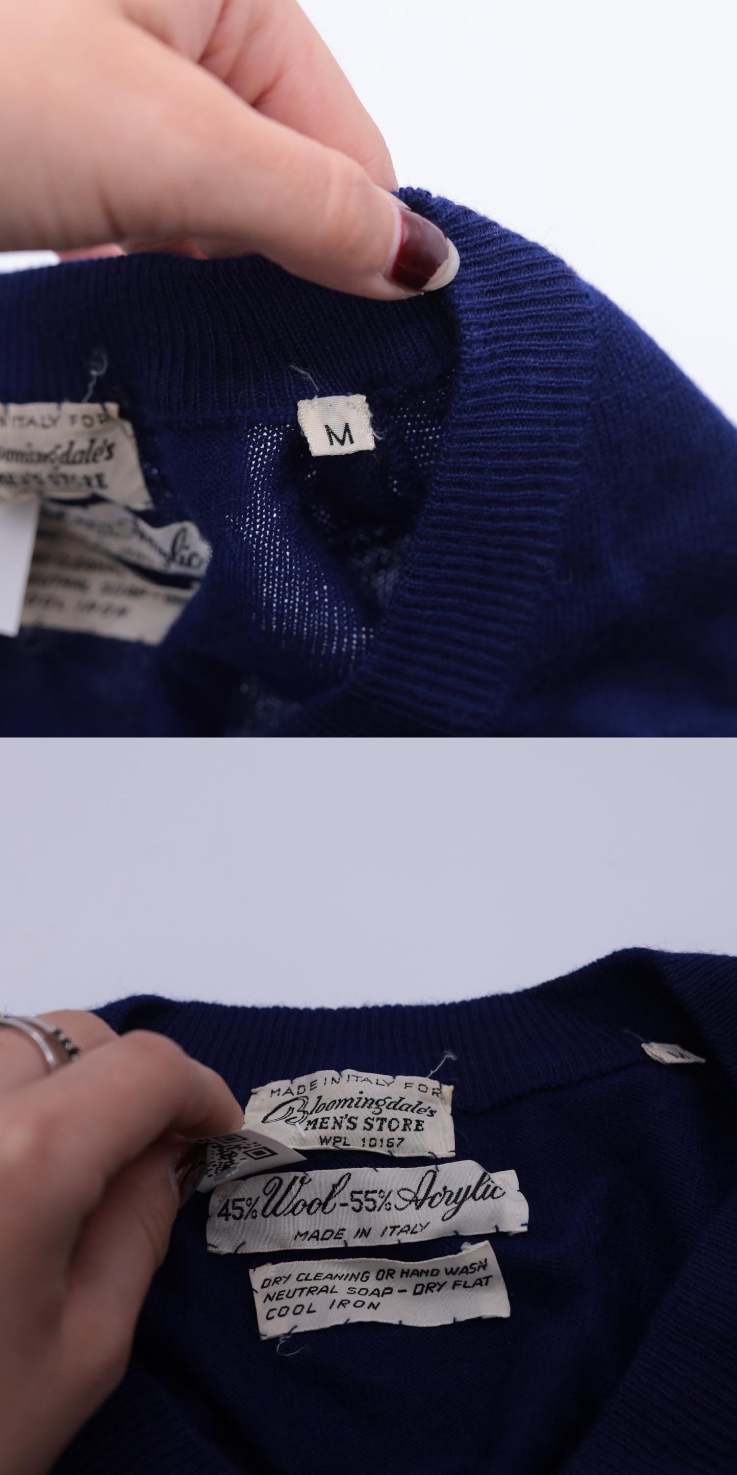 70s Bloomingdale's Navy Wool V-Neck Pullover Sweater Medium