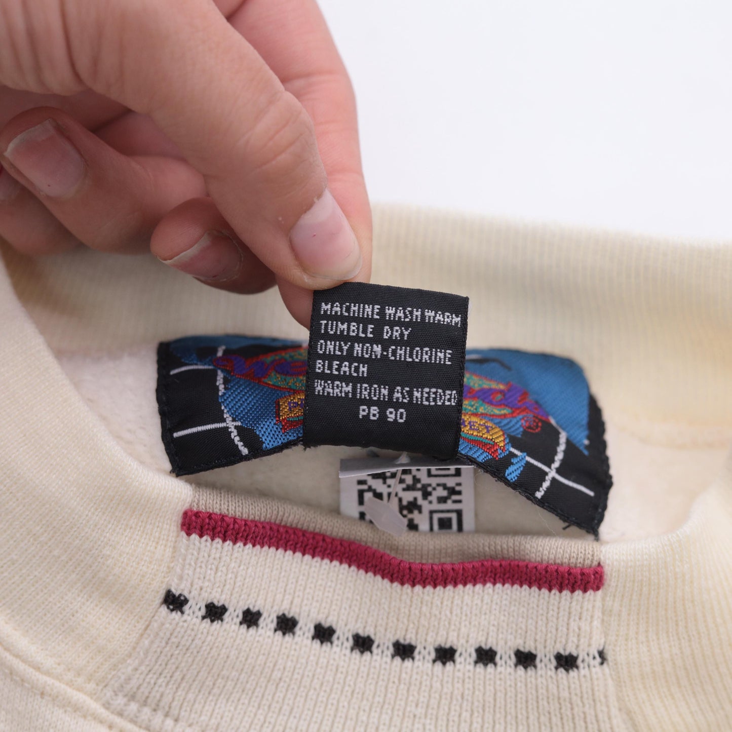 90s Cream Adventure Weekends Patch Crewneck Sweatshirt Small