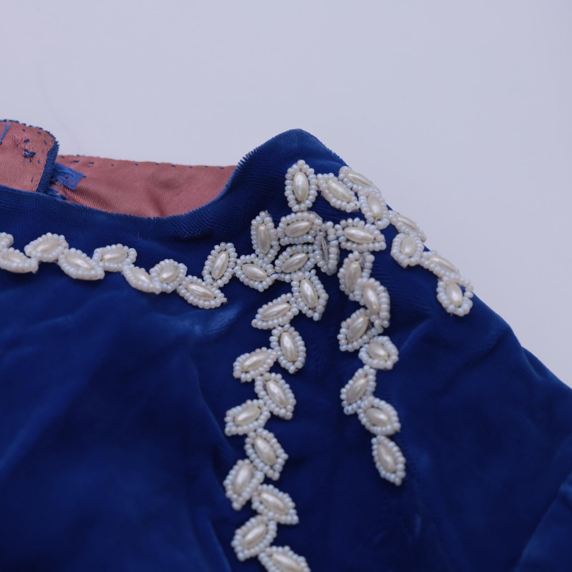60s Blue Velvet Beaded Cocktail Dress Long Sleeve Sheath Pencil Knee Length Small
