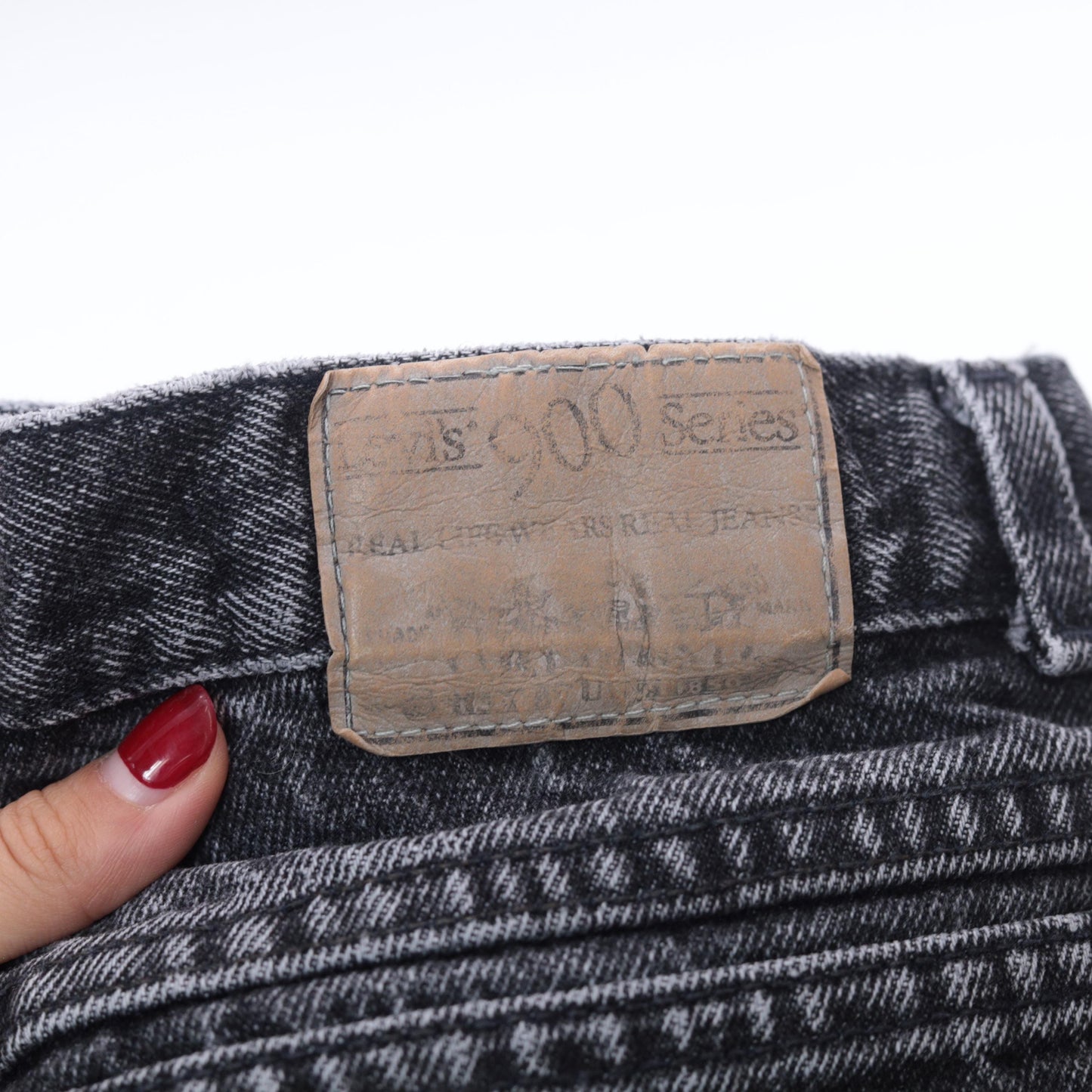 90s Levi's 900 Series High Waist Tapered Jeans Faded Black Denim Large 33x31