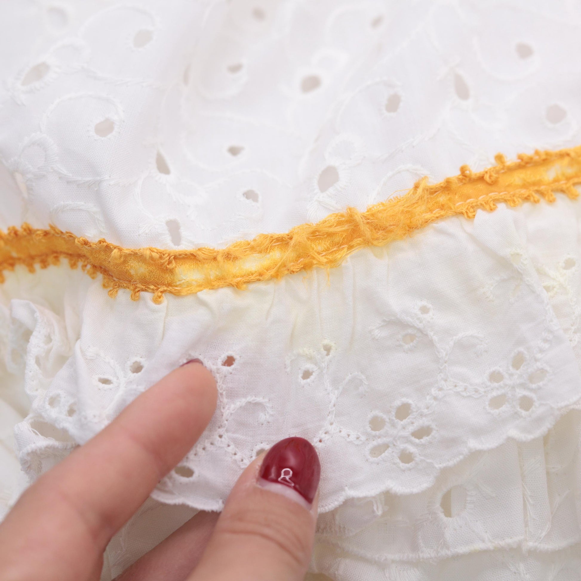 70s White Eyelet Lace Mini Dress Empire Waist Puff Sleeve Small