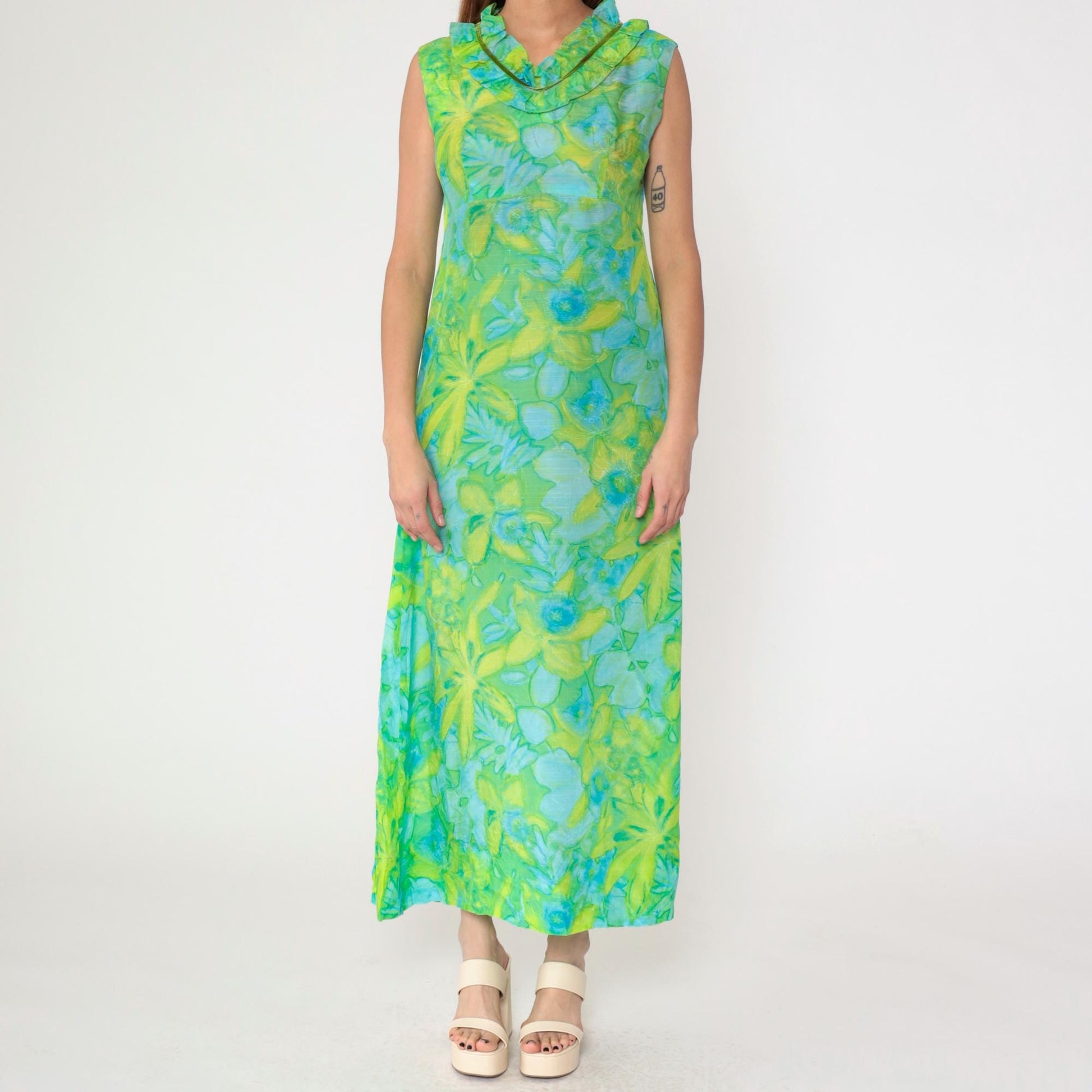 70s Green Floral Watercolor Maxi Dress Empire Waist Ruffled Neckline Medium