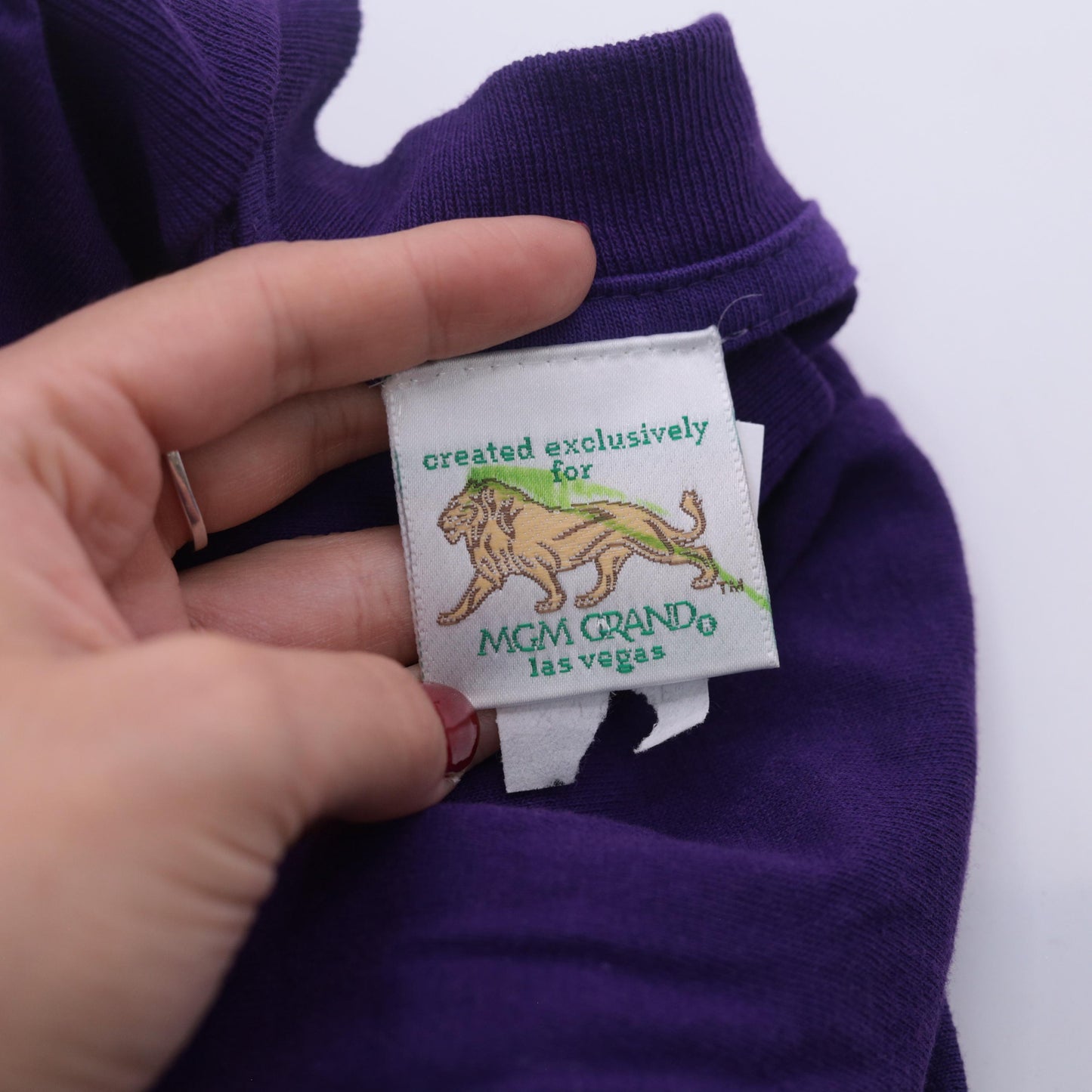 90s MGM Grand Las Vegas Purple Lion Graphic T-Shirt Extra Large XL