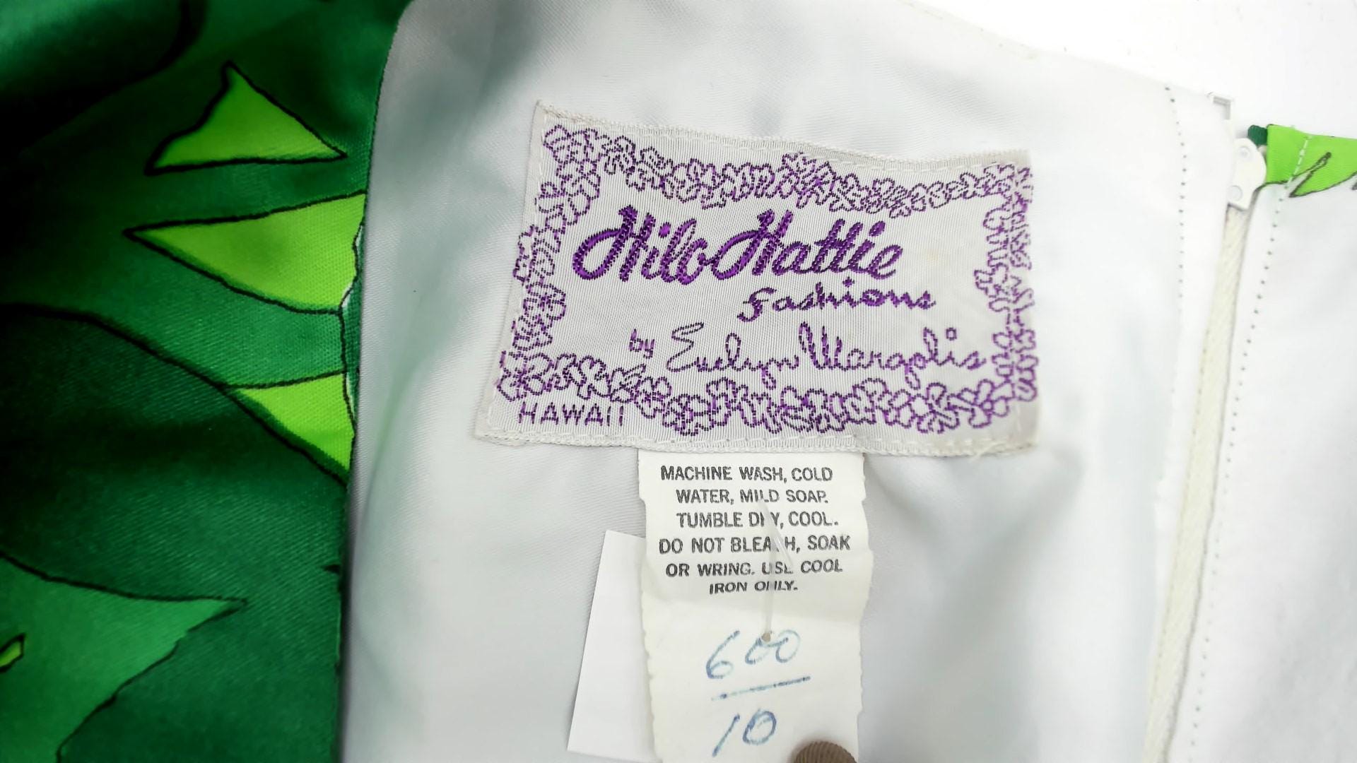 70s Hilo Hattie Hawaiian Maxi Dress White Green Tropical Leaf Kimono Sleeve Small