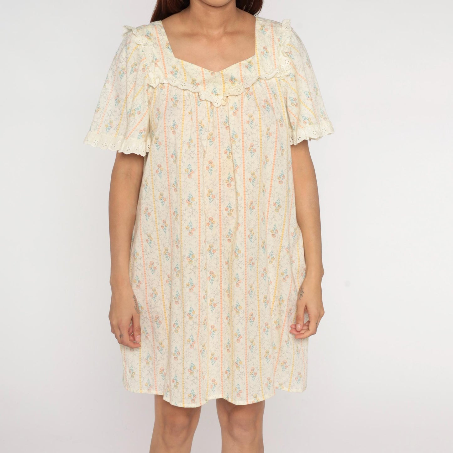 70s Kamehameha Hawaiian Mini Dress Cream Floral Empire Waist Eyelet Ruffle Large