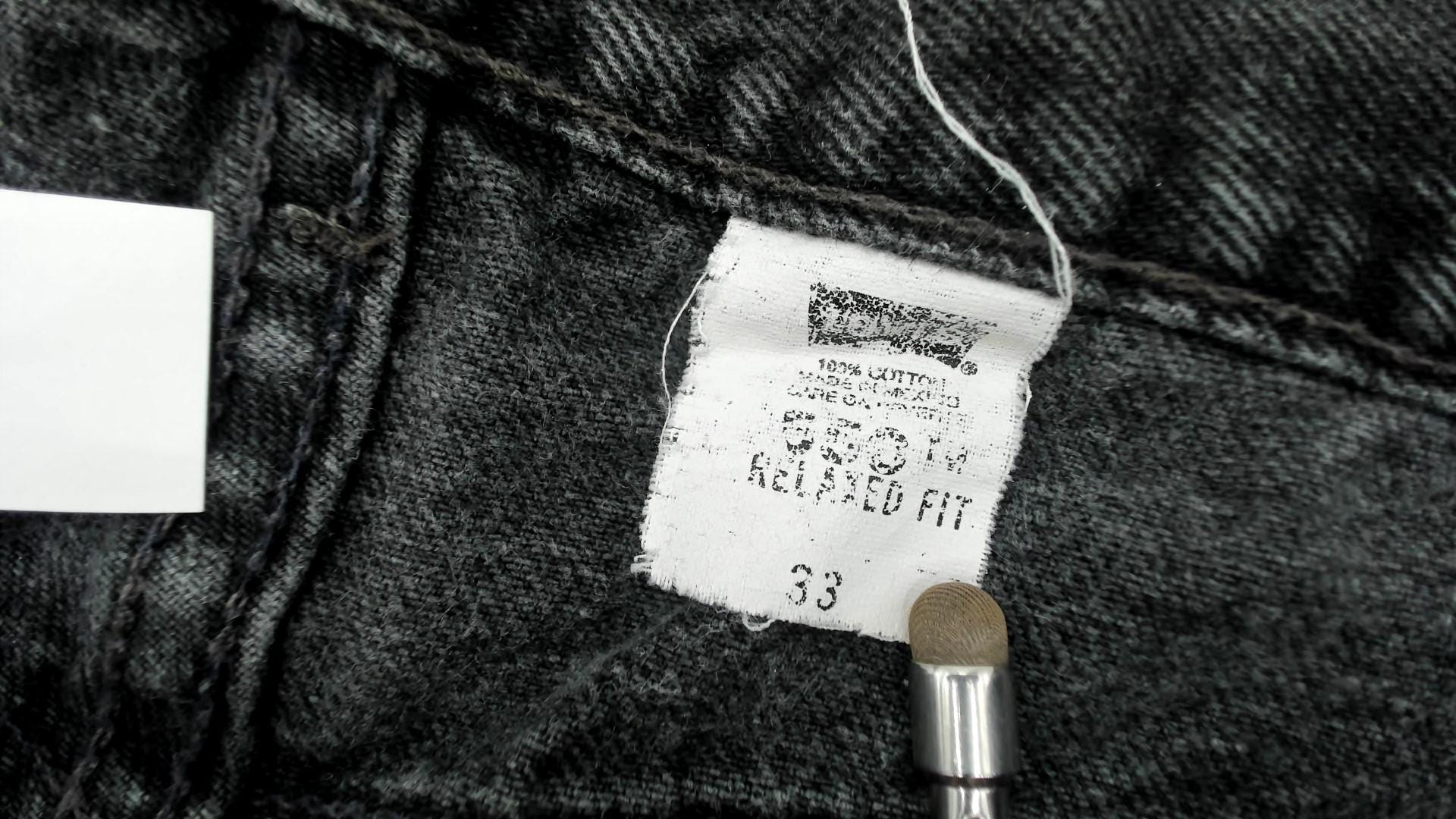 Y2K Levi's 550 Black Denim Cut-Off Shorts High Waisted Medium