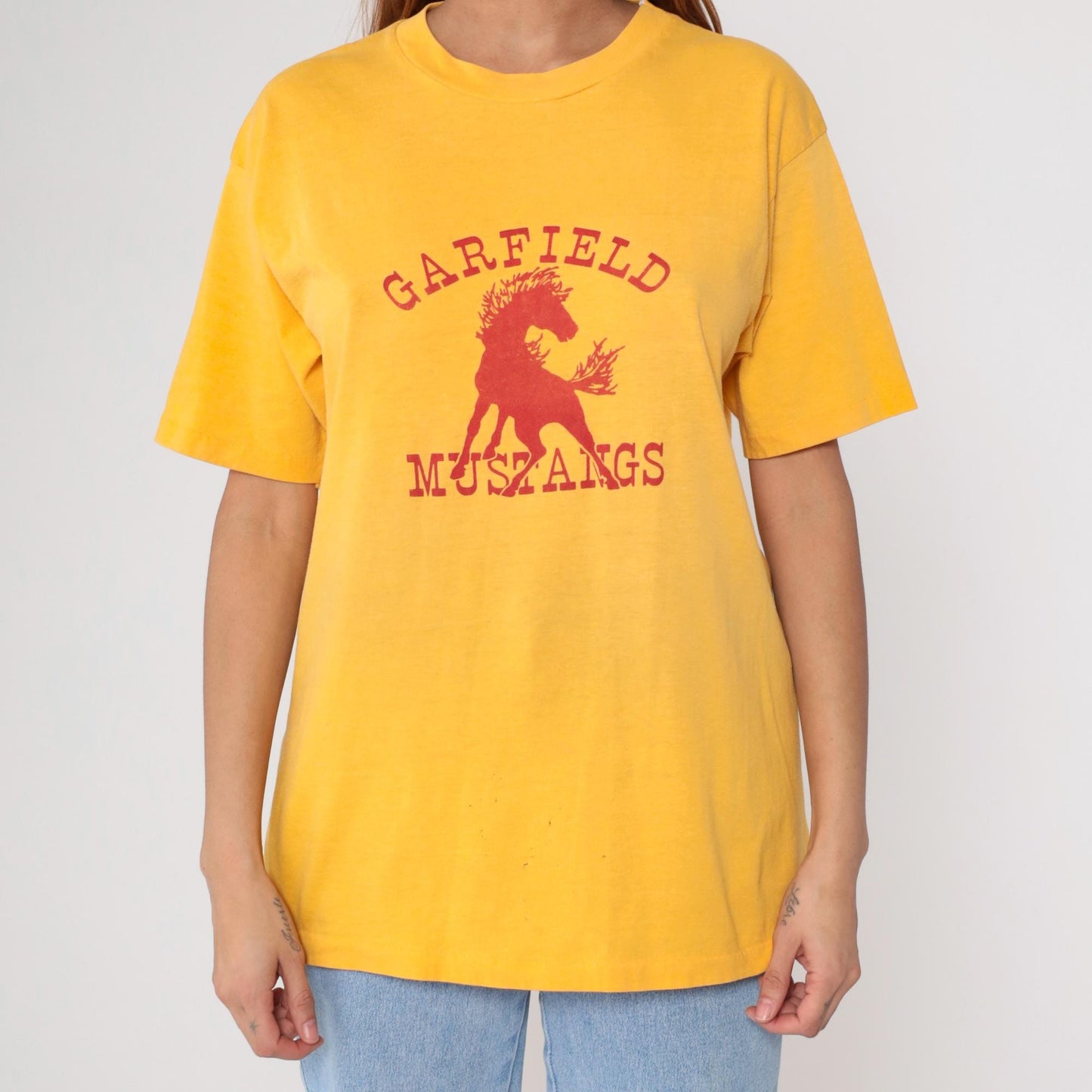 90s Garfield County Mustangs Montana High School Graphic Tee Yellow XL
