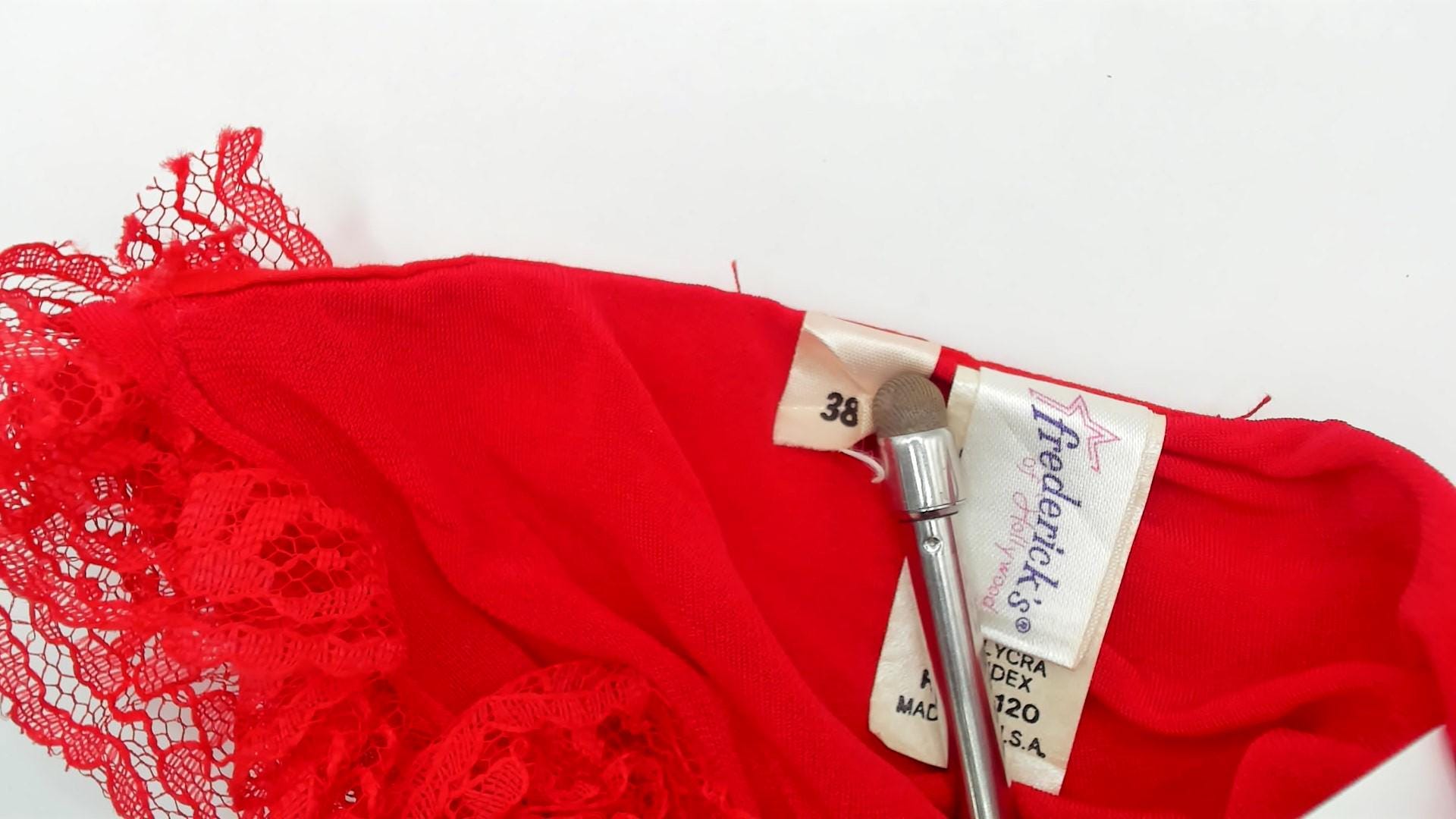 90s Fredericks of Hollywood Red Lace Camisole V-Neck Spaghetti Strap Medium