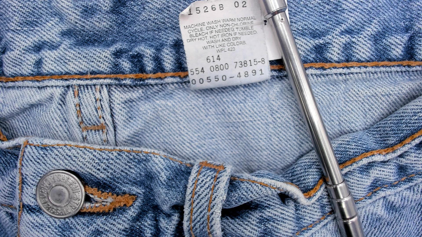 90s Levi's 550 Light Blue Denim Jeans Relaxed Fit Straight Leg 34x30
