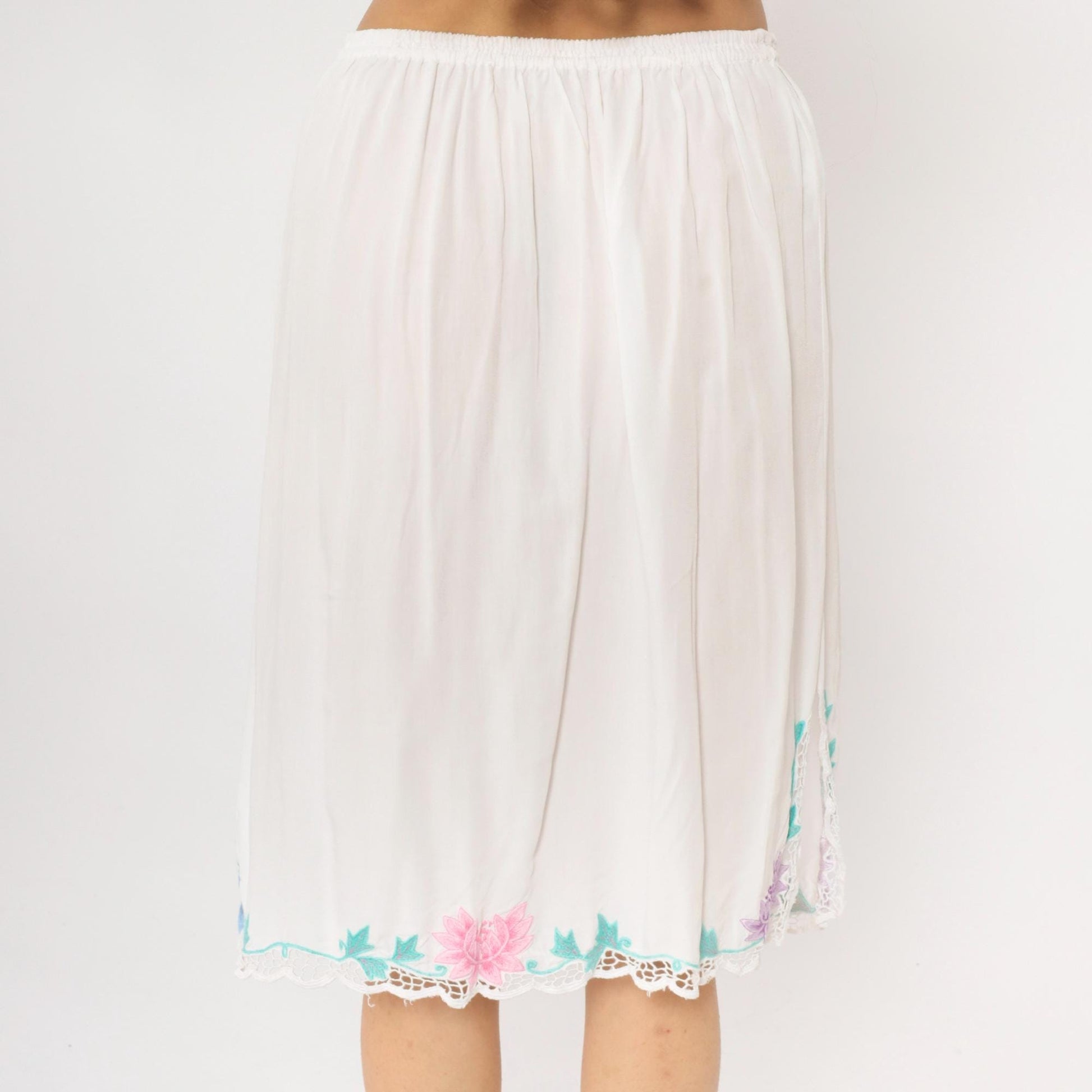 80s Phoenix White Half Slip Embroidered Floral Crochet Lace Medium