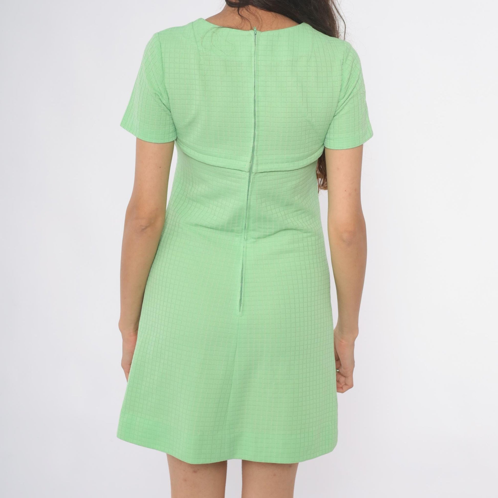 60s Mint Green Mini Shift Dress Scallop Trim Grid Texture Short Sleeve Extra Small XS