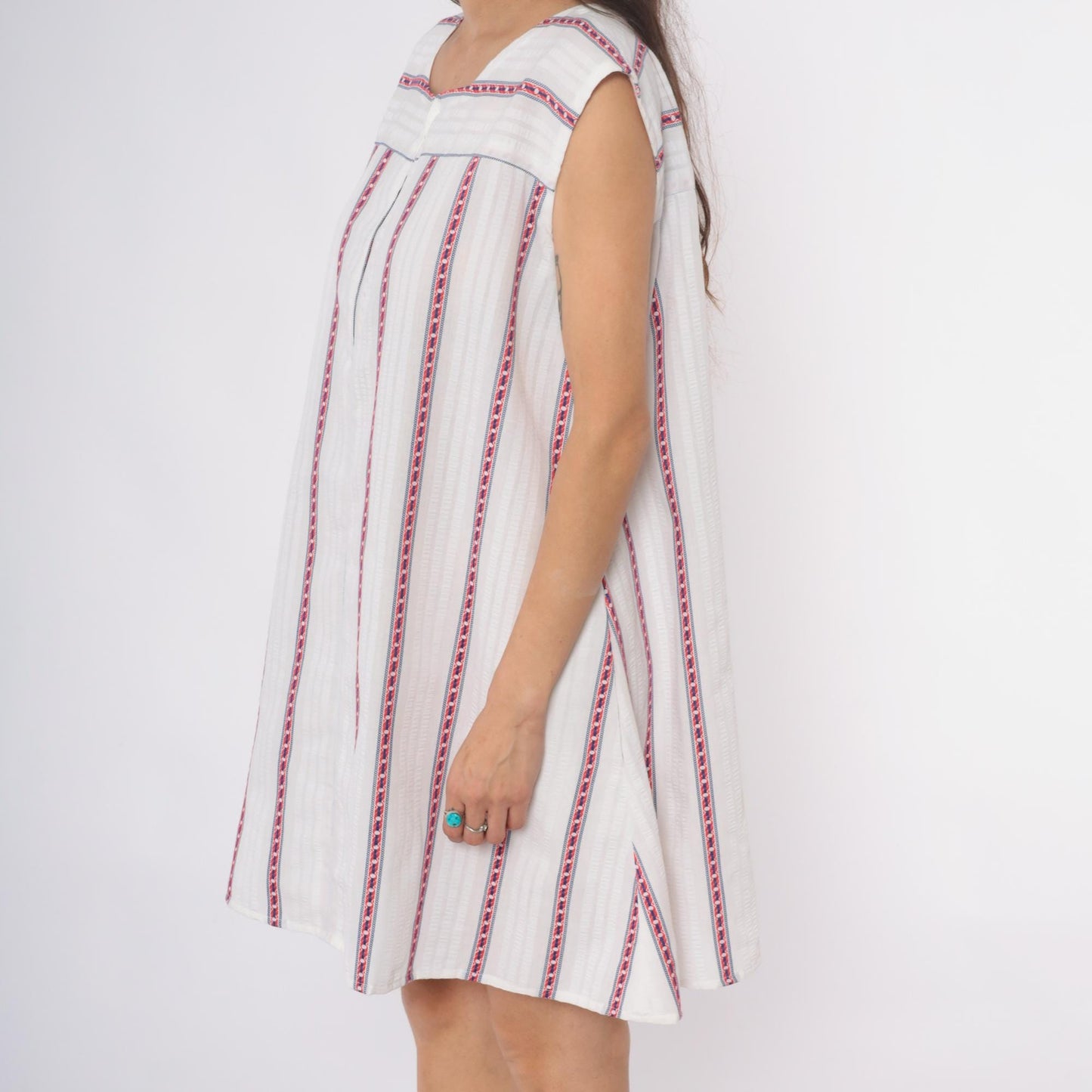 70s White Embroidered Peasant Shift Dress Red Blue Trim Cap Sleeve Large
