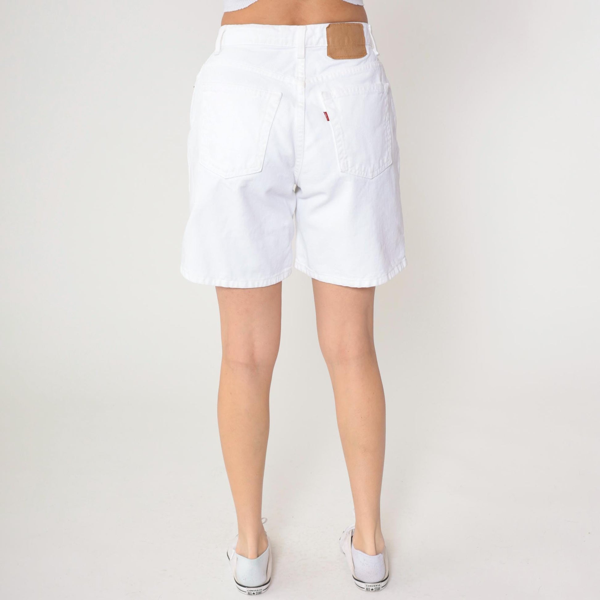 90s Levi's 551 White Denim Shorts High Rise Relaxed Fit Medium M