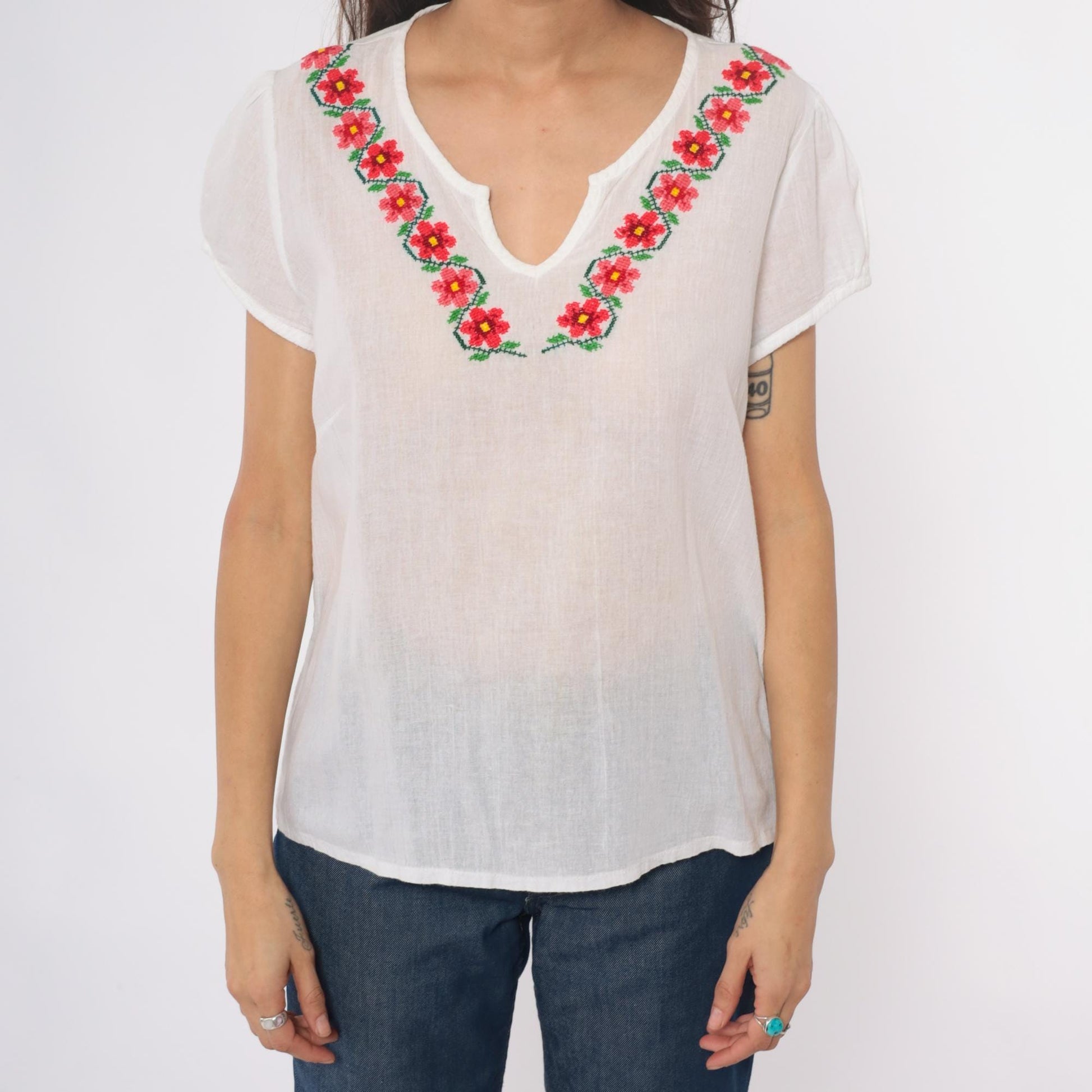 90s Mexican Embroidered Floral Blouse White Cotton V-Neck Peasant Top Large