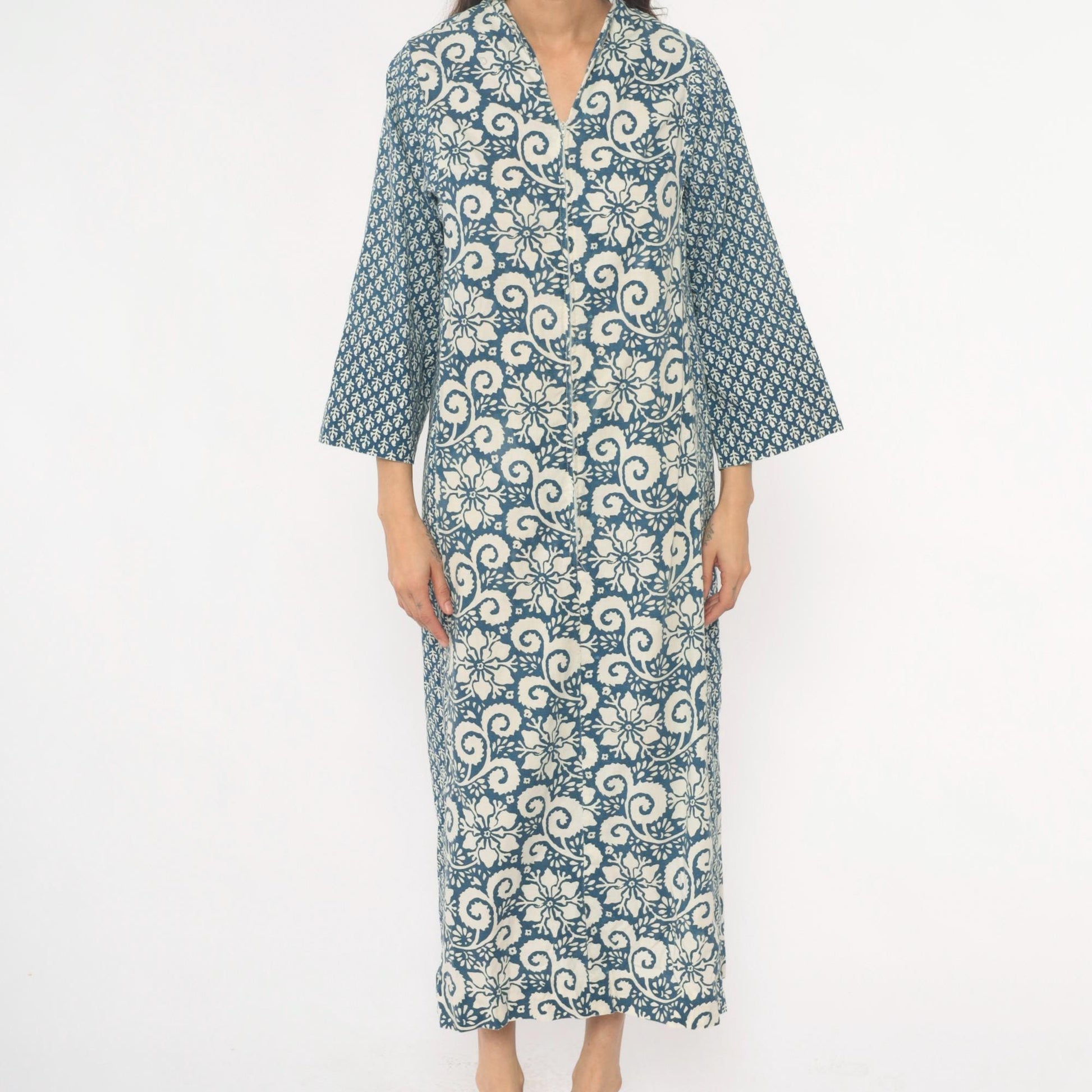 70s Blue Floral Maxi Dress Cotton Kaftan V-Neck Button Front Small