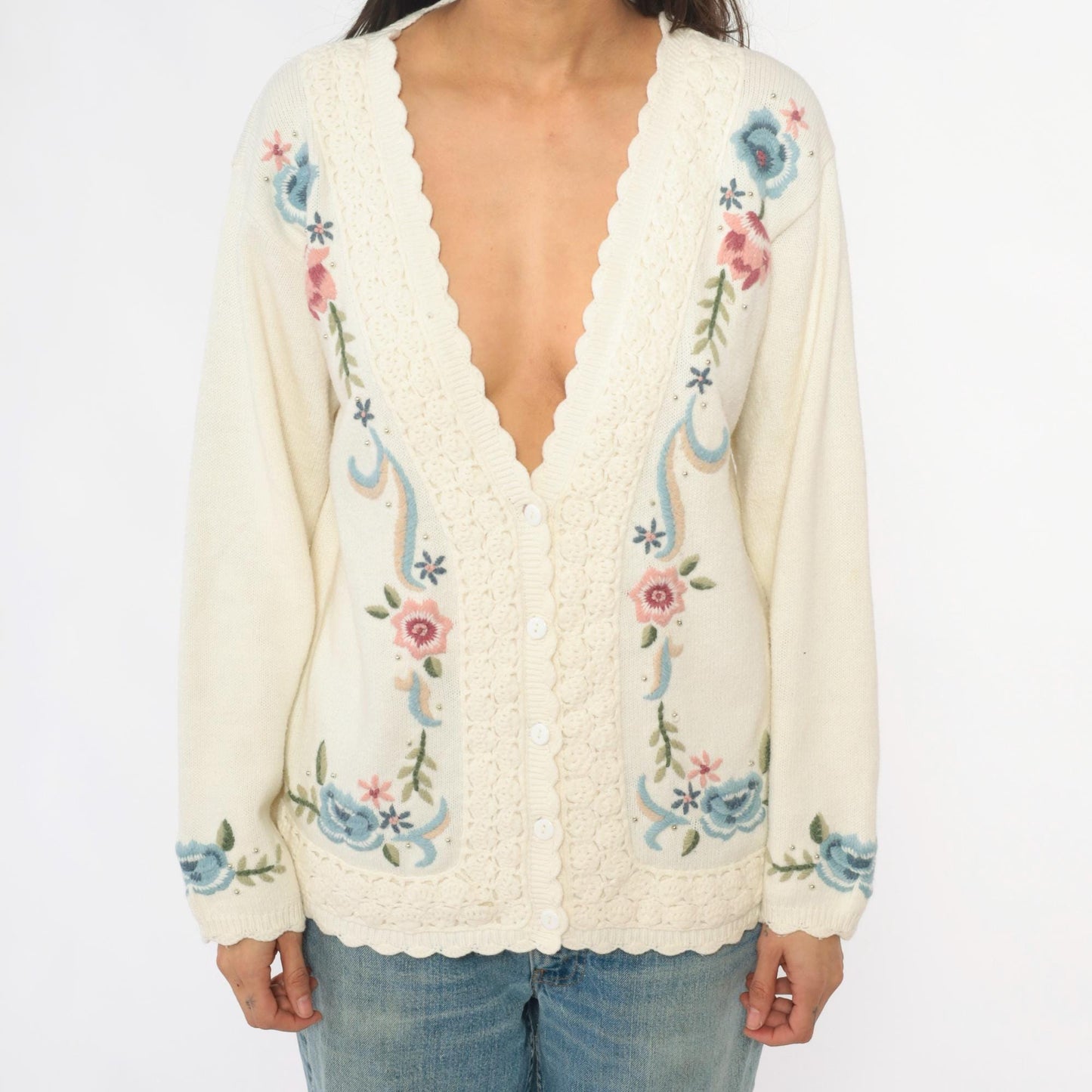 90s Koret Cream Cardigan Floral Embroidery Scalloped Trim Medium M