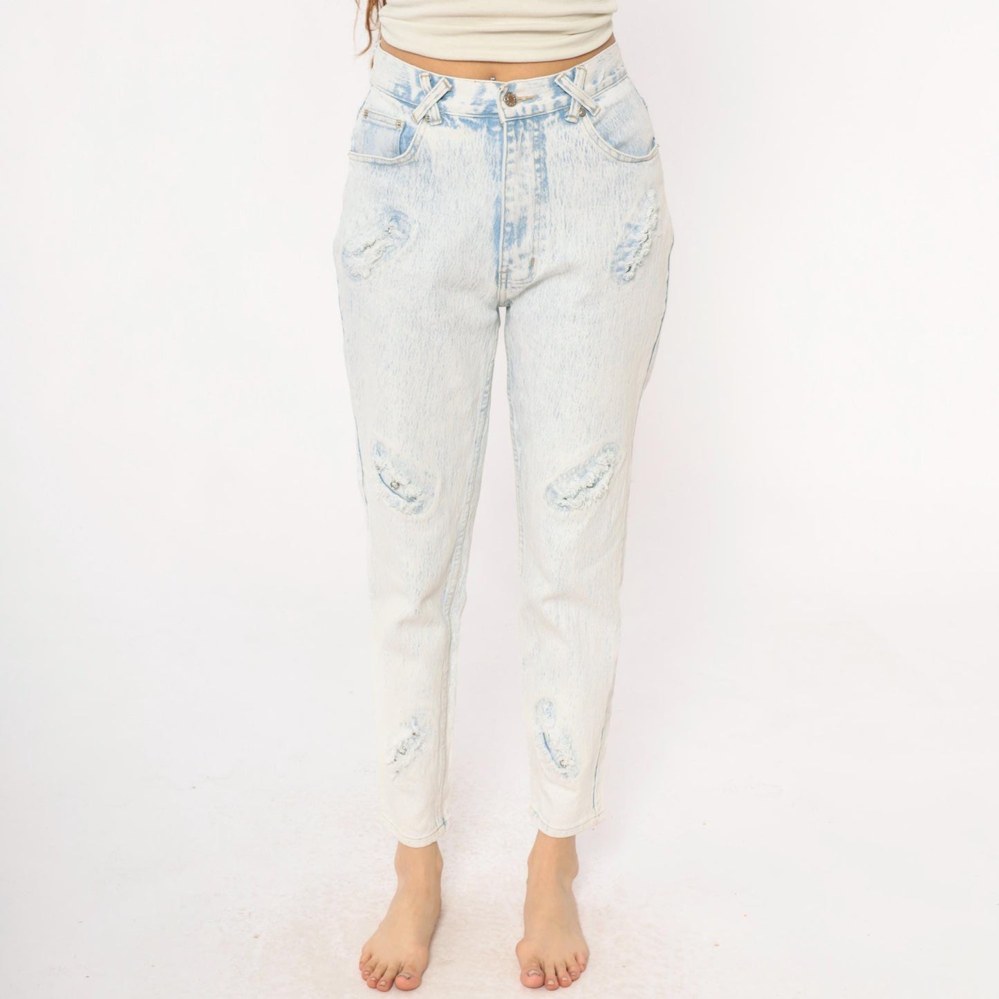 90s Anti Basic Light Wash Distressed High-Rise Jeans Large L