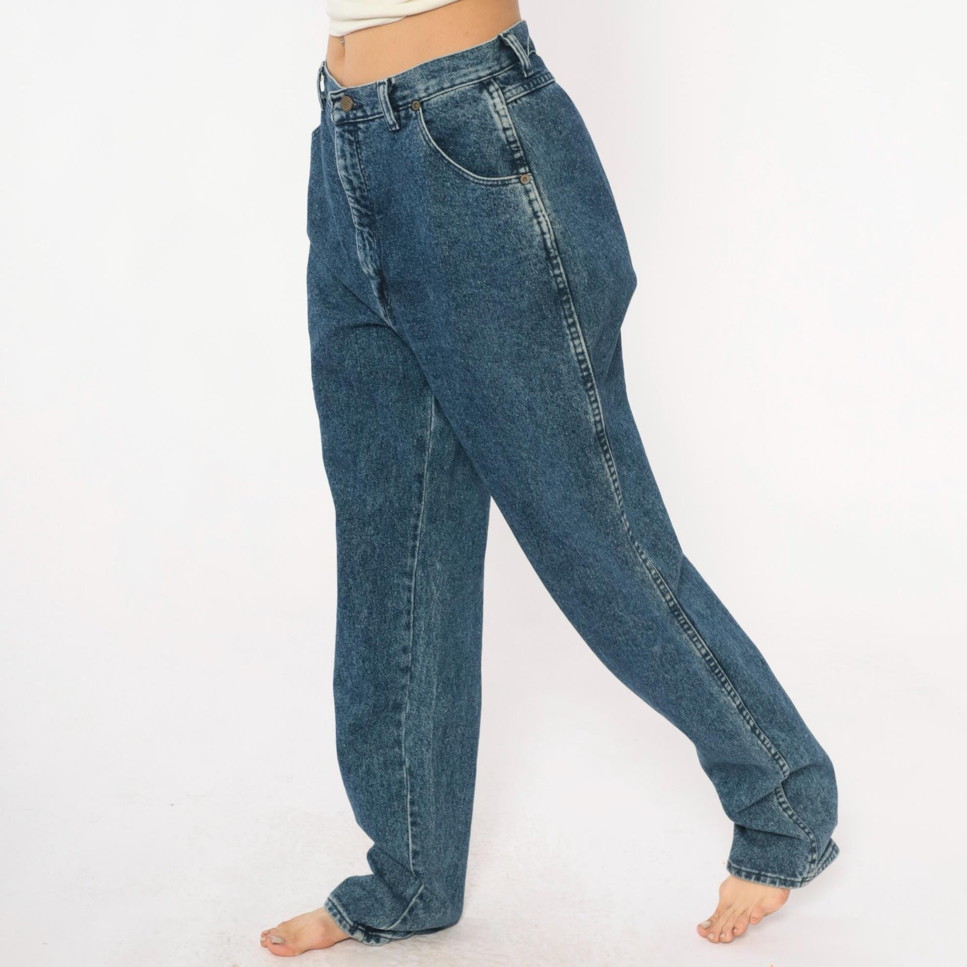 Y2K Wrangler High-Waisted Straight Leg Jeans Medium Blue Denim
