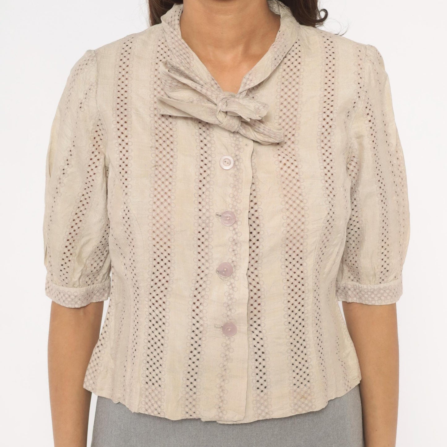 70s Cream Eyelet Blouse Puff Sleeve Bow Collar Button Front Small