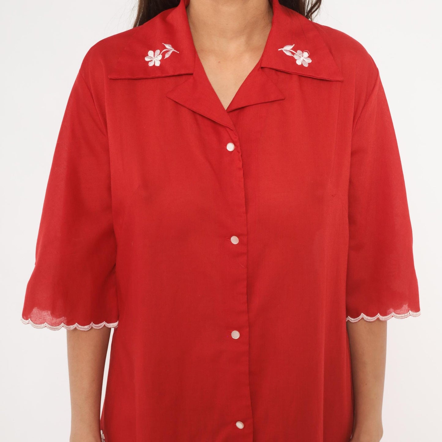 70s Red Floral Embroidered Shirt Dress White Cotton Button Front Knee Length Large L