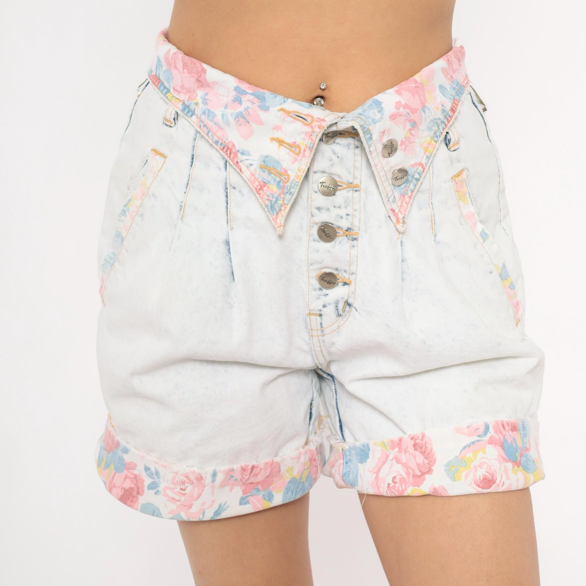 90s Traffic Acid Wash Denim Shorts Floral Yoke High Rise Pleated Medium M
