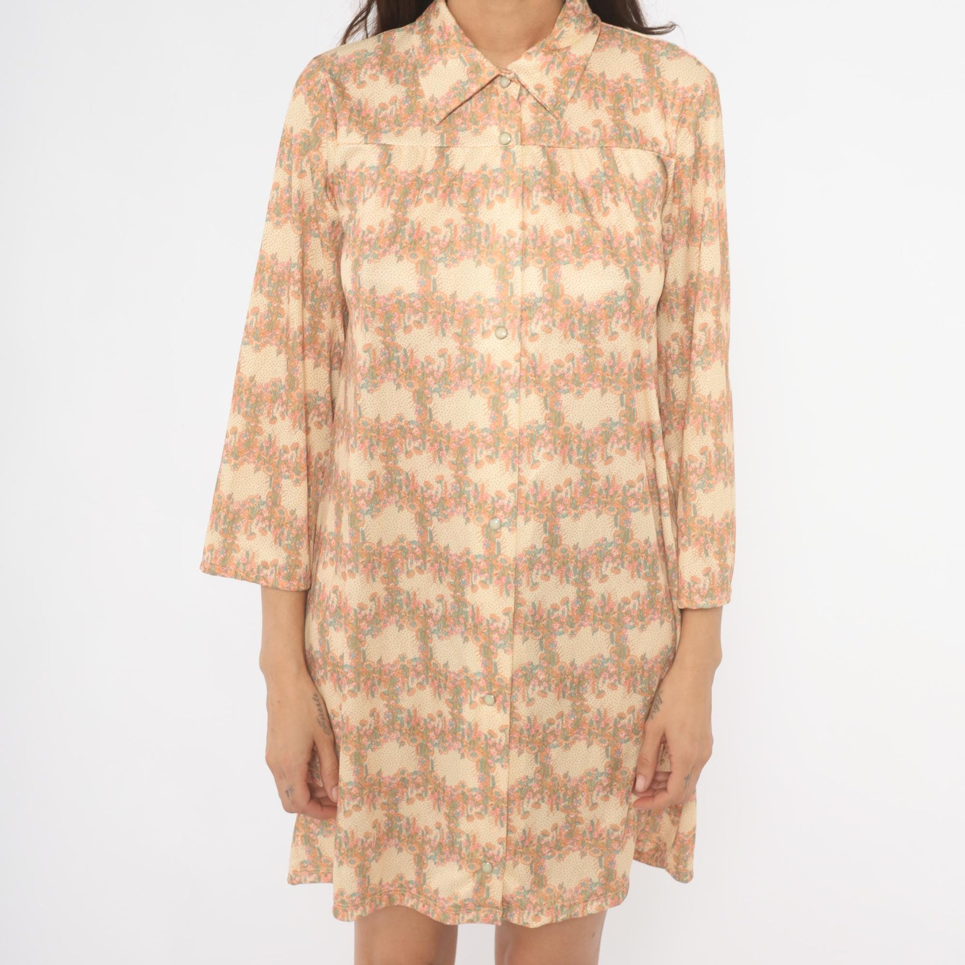 70s Floral Cream Tan Shirt Dress Snap Front Long Sleeve Knee-Length Medium M