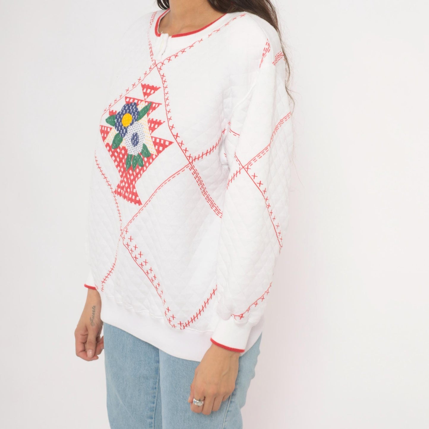 90s Jason Maxwell Quilted Floral Henley Sweatshirt White Red Cross Stitch Large L