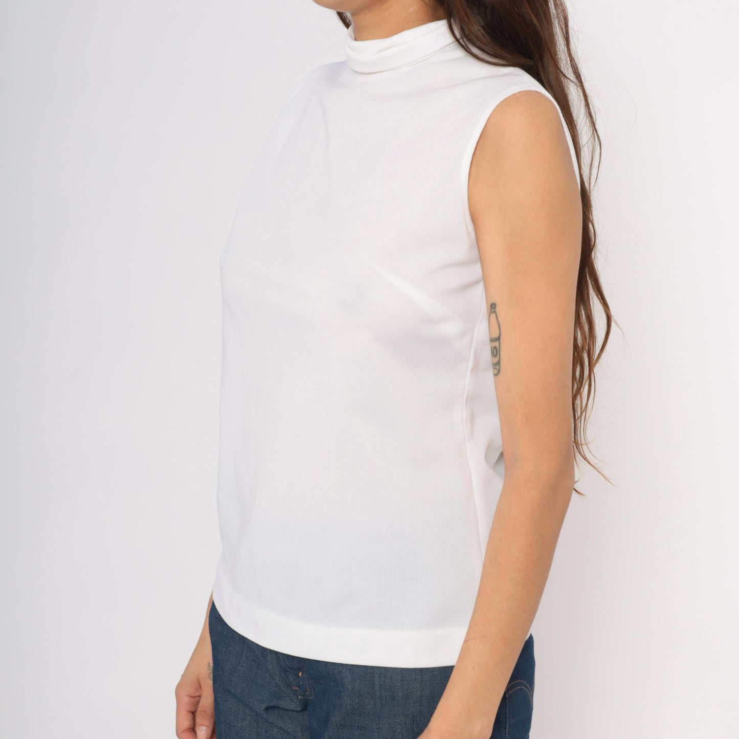 70s White Sleeveless Mock Neck Blouse Fitted Shell Cream Minimalist Medium M