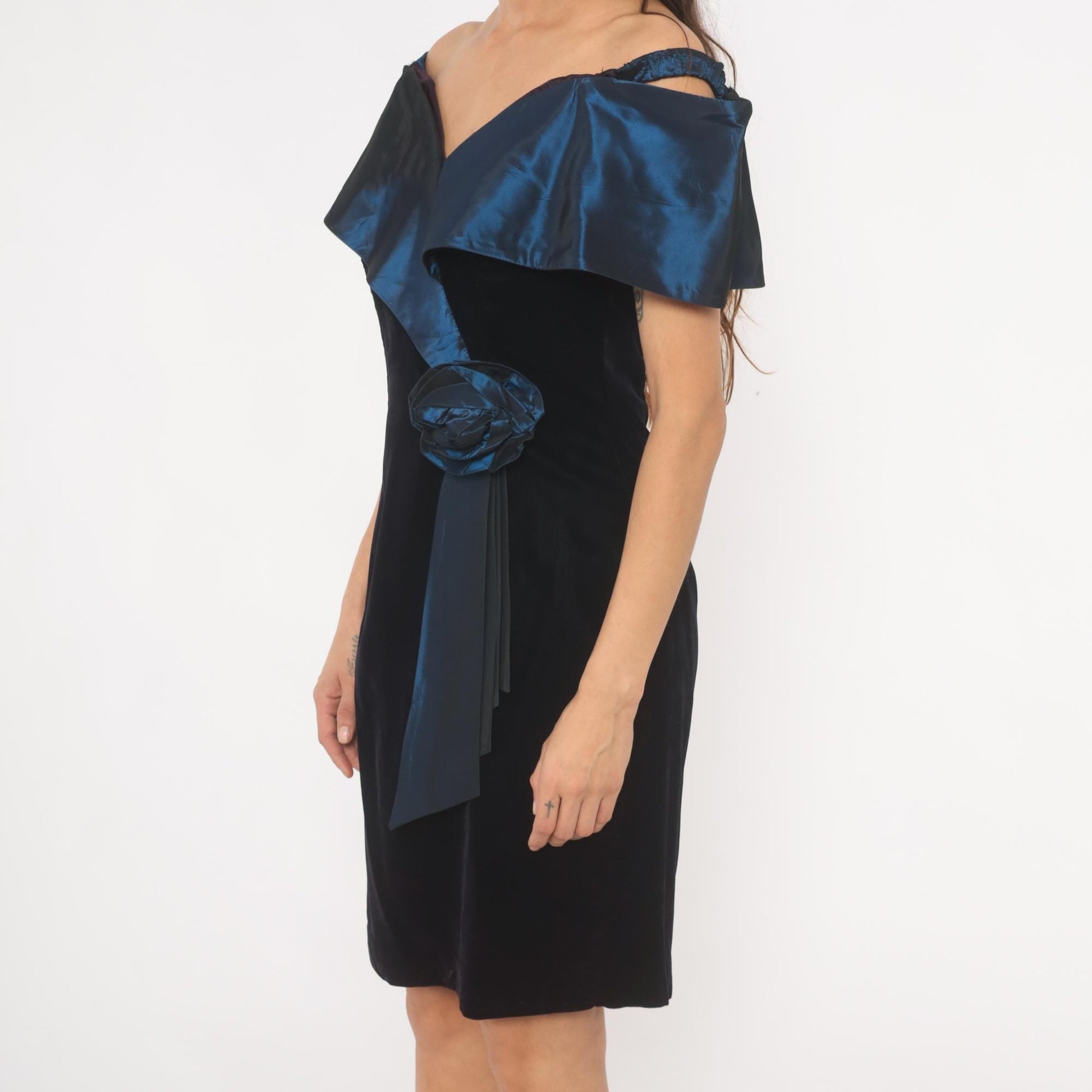 90s Evening Chic Off-Shoulder Velvet Dress Navy Satin Bodice Medium M