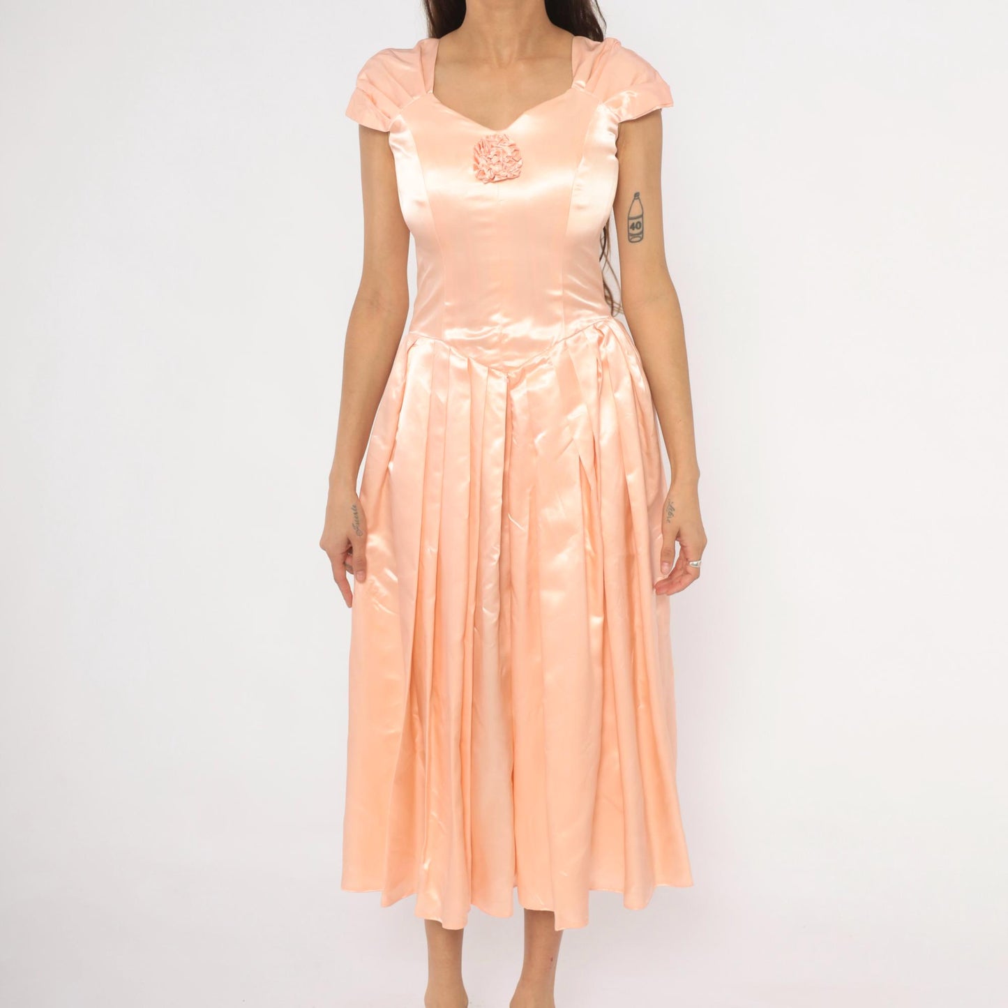 60s Peach Satin Gown Sweetheart Neckline Cap Sleeve Rosette Bow Tea Length Medium M