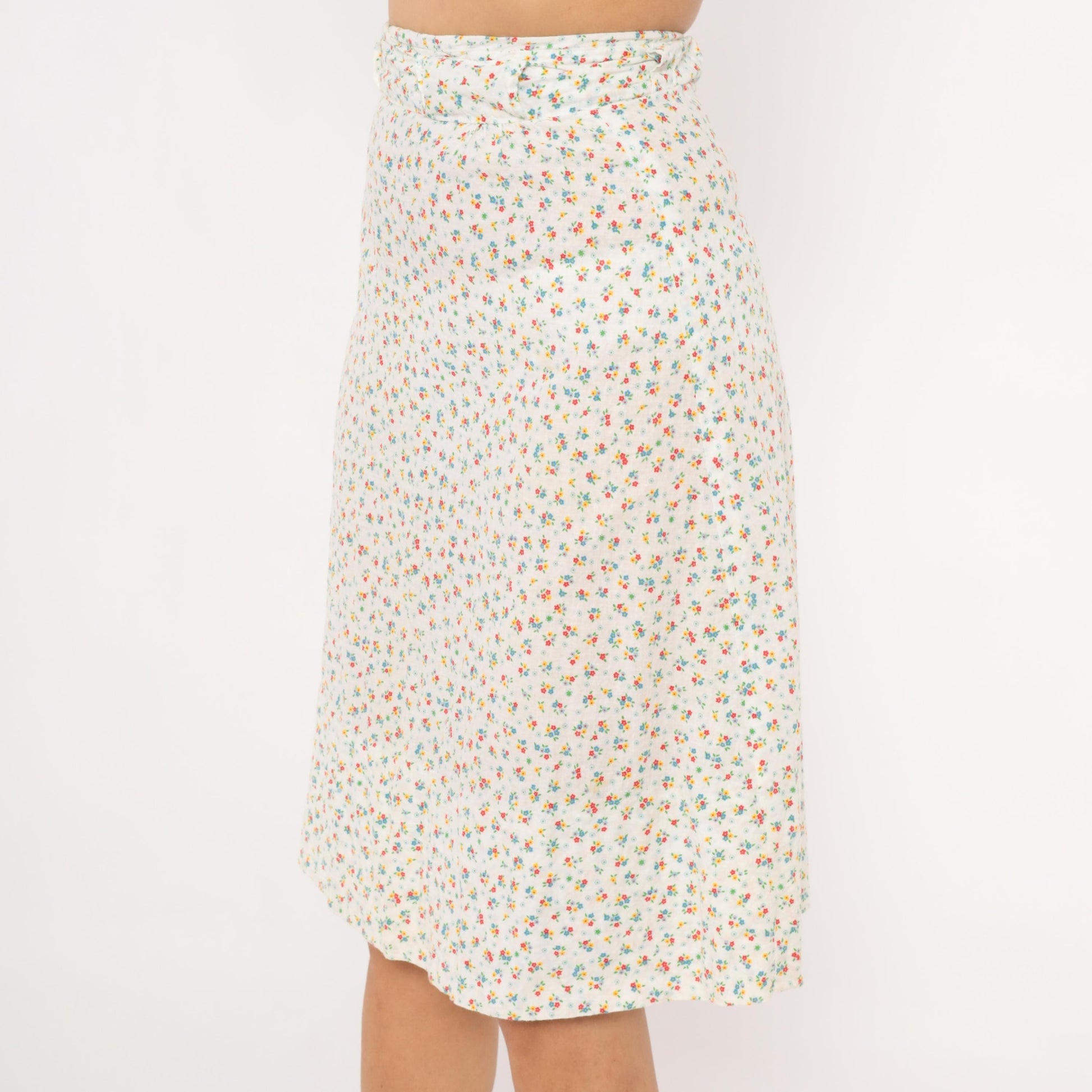 1960s Ditsy Floral A-Line Skirt White Calico Cotton Blend Small S