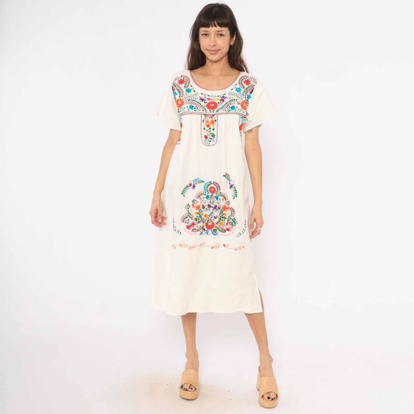 90s Mexican Puebla Embroidered Dress White Cotton Floral Midi Scoop Neck Medium M