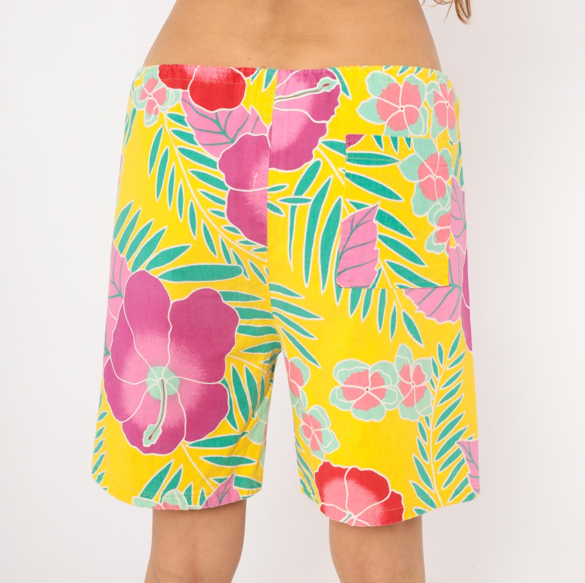90s Beach Scene Hawaiian Board Shorts Yellow Tropical Floral Cotton Medium