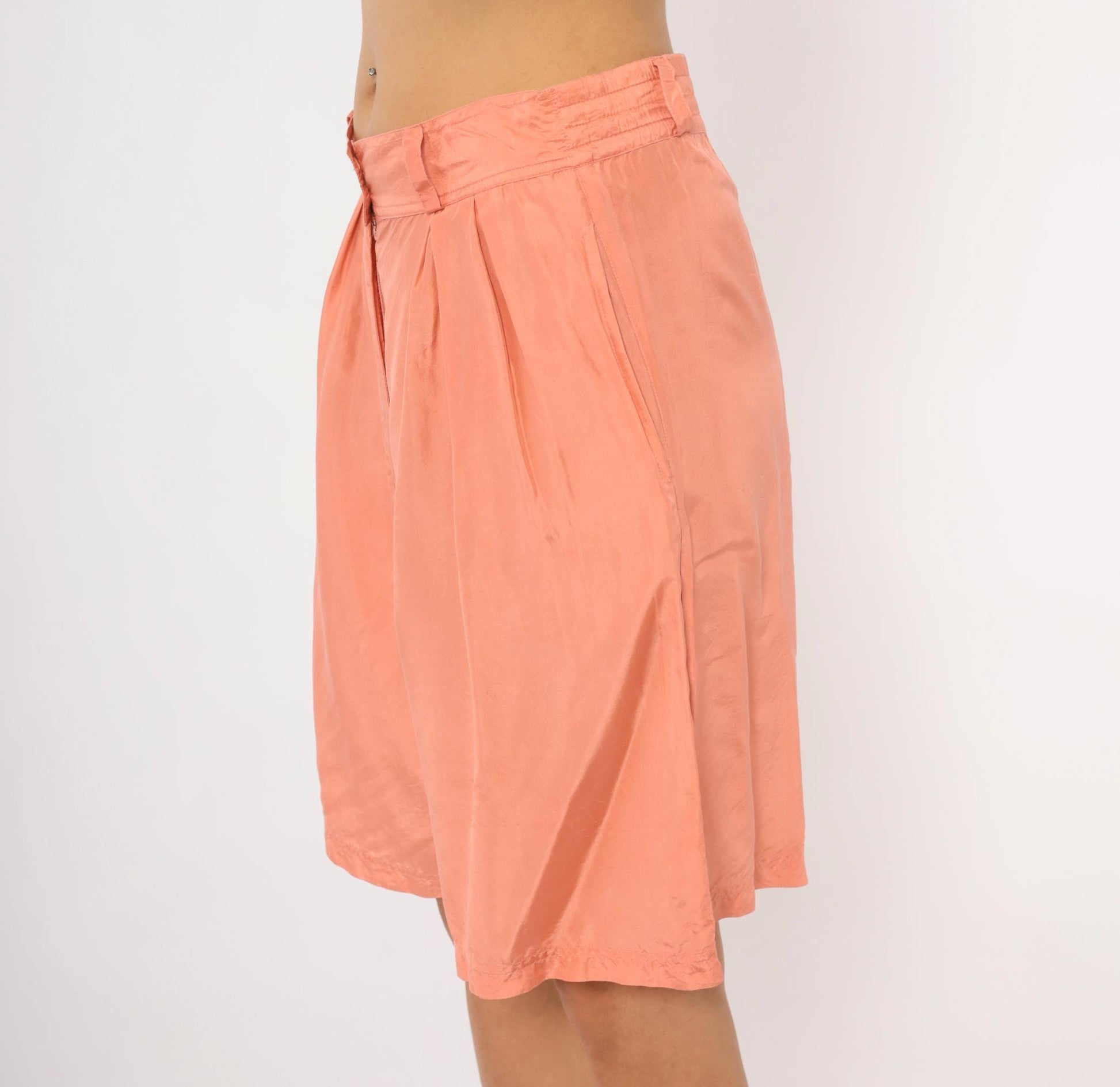 90s Forenza Silk Bermuda Shorts Peach Pleated High Waist Small S