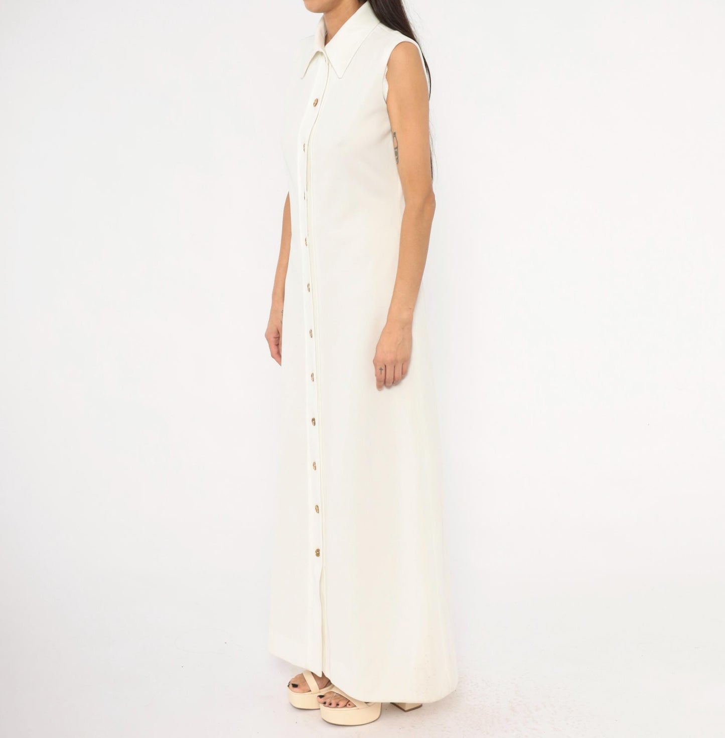 70s Ivory Sleeveless Maxi Shirtdress Gold Buttons Pointed Collar Medium