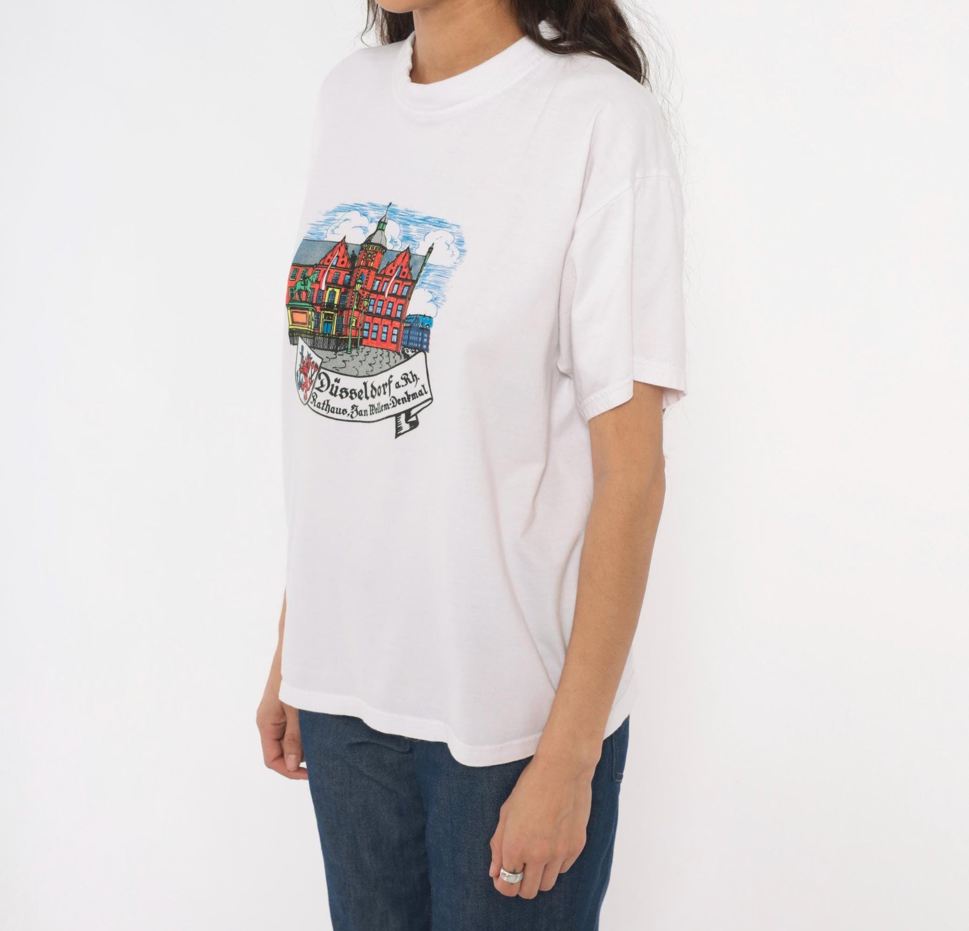 90s B & C Düsseldorf Rathaus Graphic Tee White Cotton Crew Neck Large L