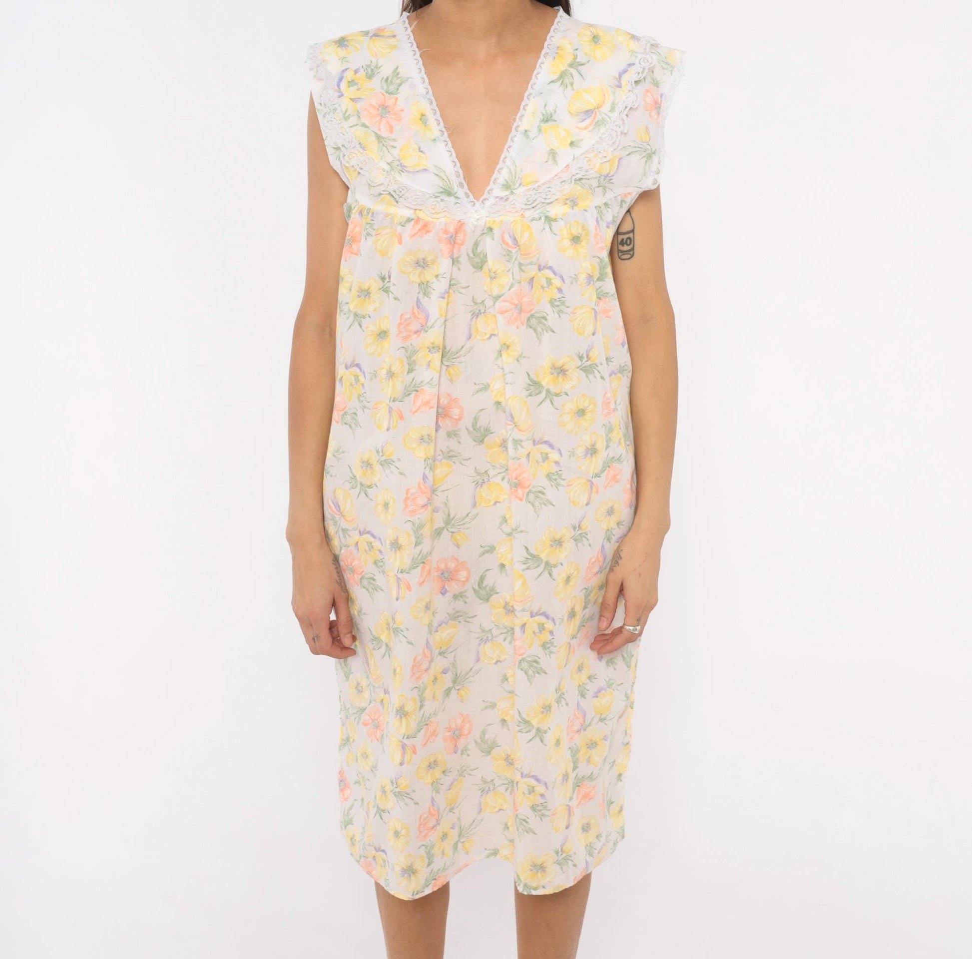 80s Floral Anemone Cotton Nightgown White Lace V-Neck Knee Length Medium M