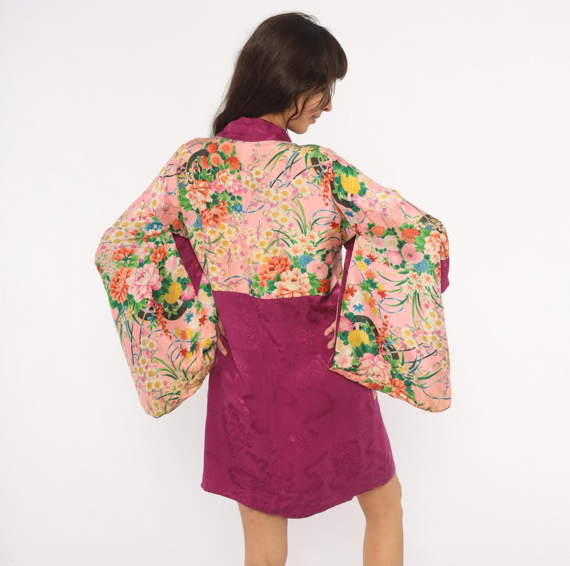 70s Silk Kimono Robe Pink Magenta Floral Chrysanthemum Butterfly Print Small S