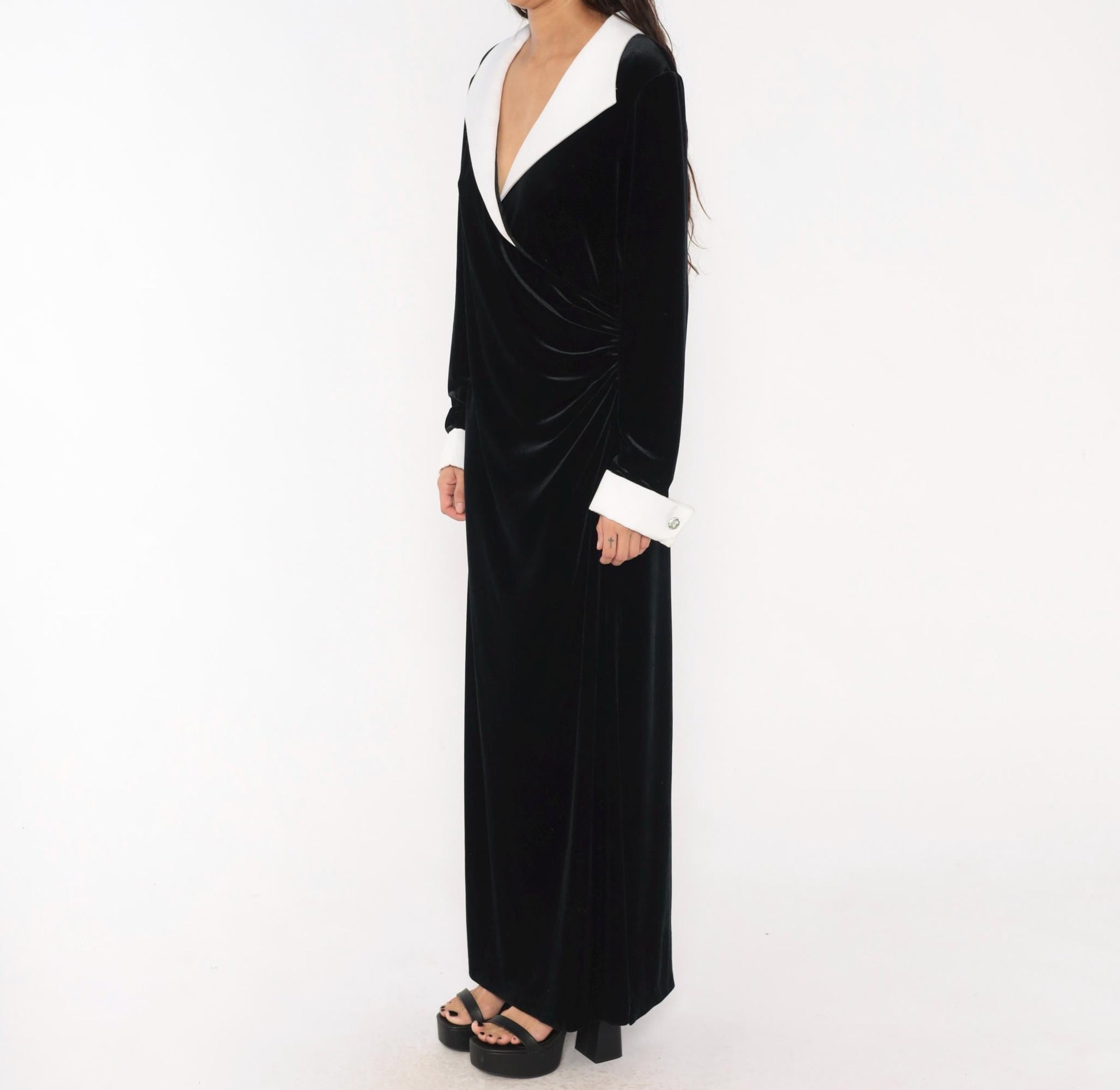 90s Cachet Black Velvet Maxi Gown White Collar Contrast Long Sleeve Extra Large XXL