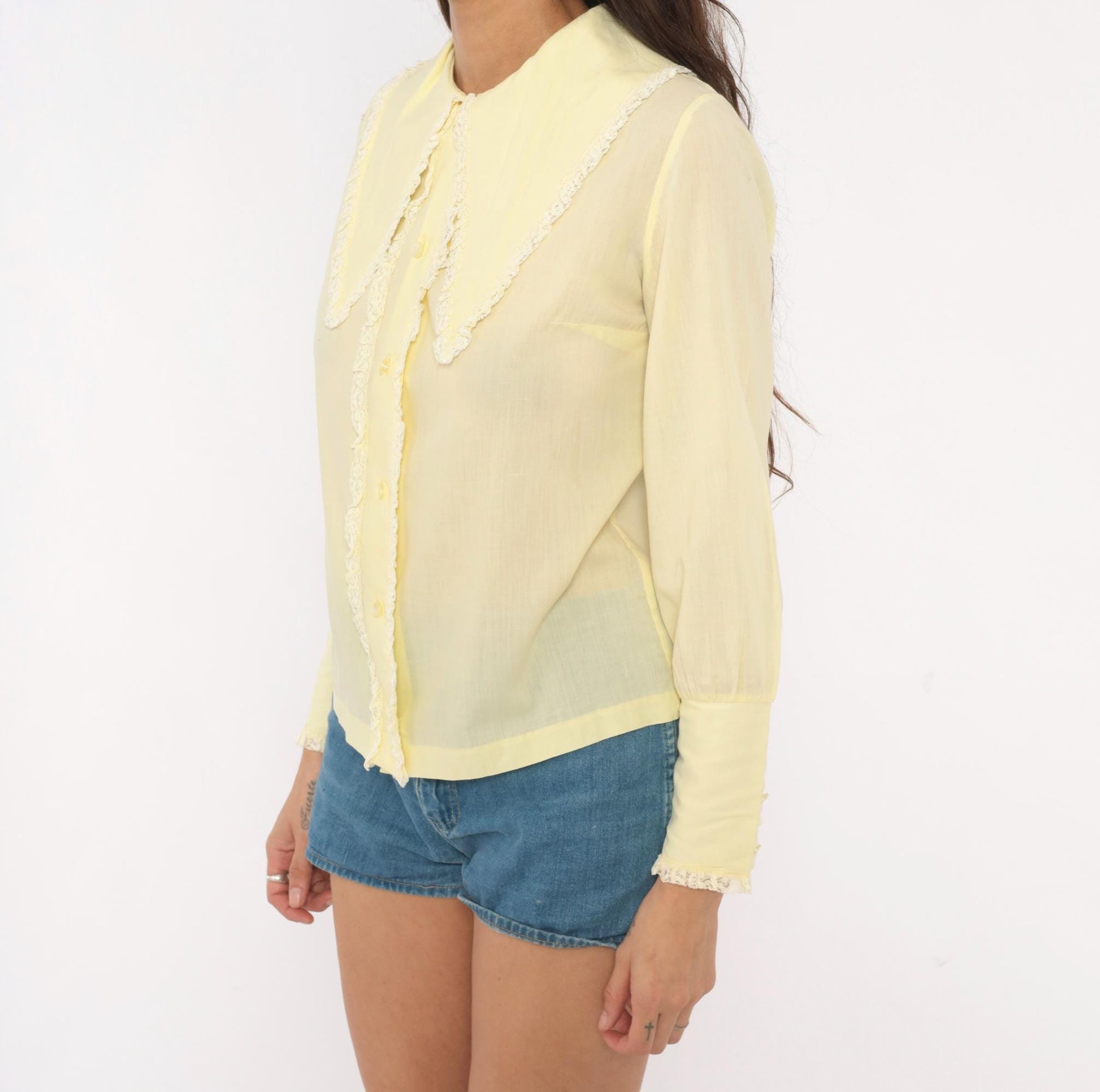 70s Quartet Fashion Butter Yellow Lace Trim Blouse Pointed Collar Cotton Small