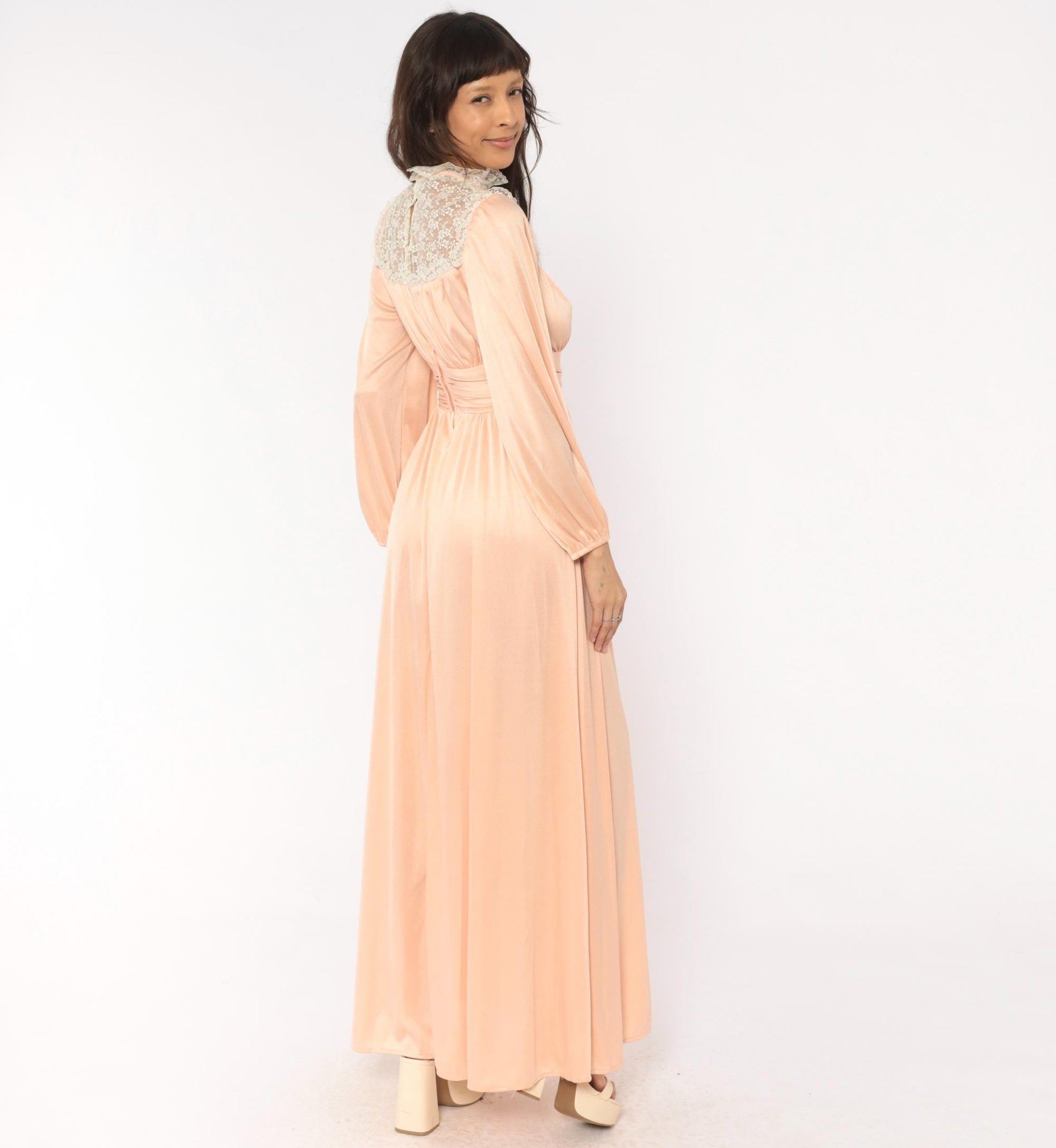 70s Peach Lace Maxi Gown High Neck Bishop Sleeve A-Line Small