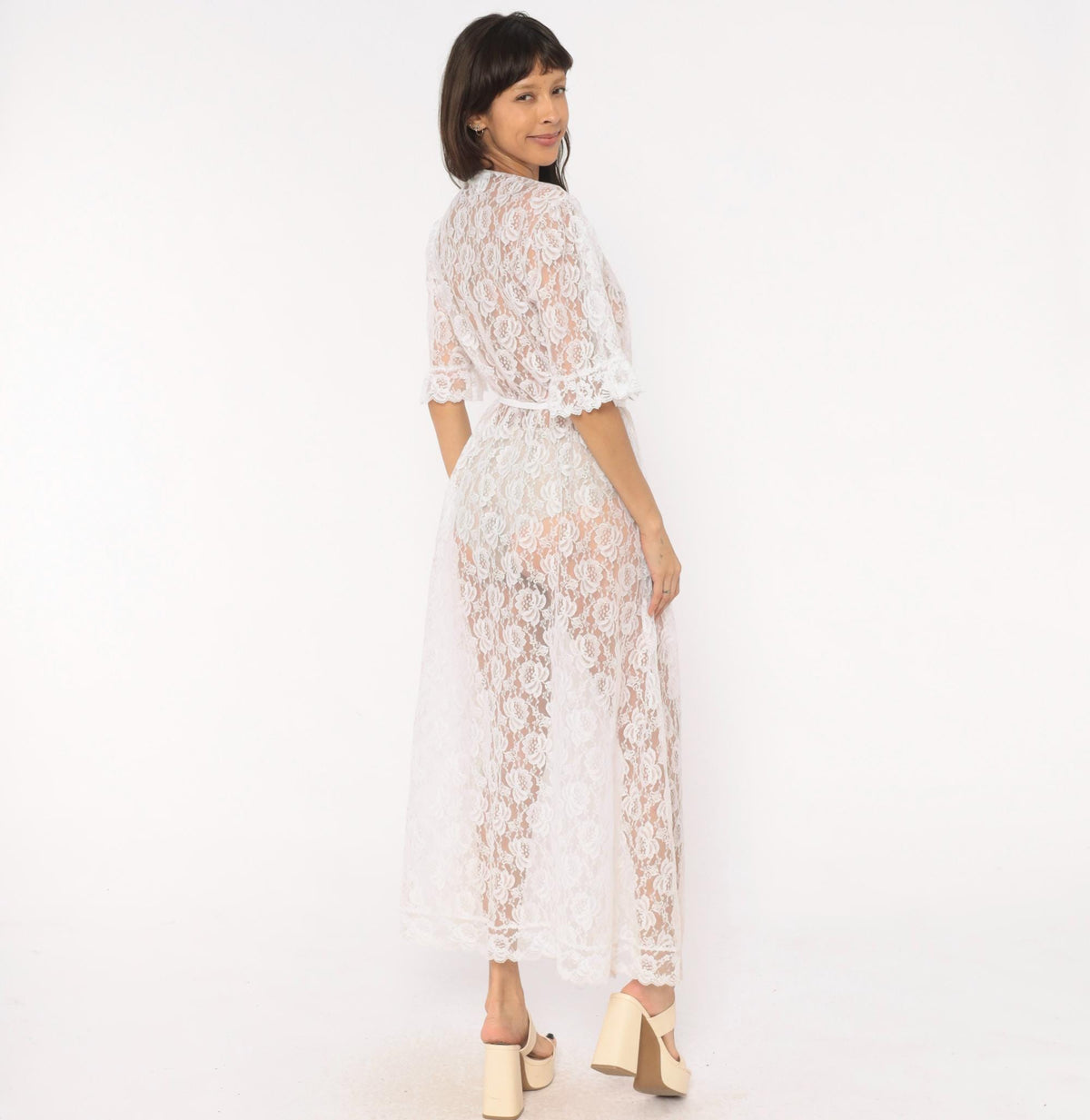 80s Pinehurst White Lace Maxi Robe Scalloped Floral Sheer Wrap Medium M