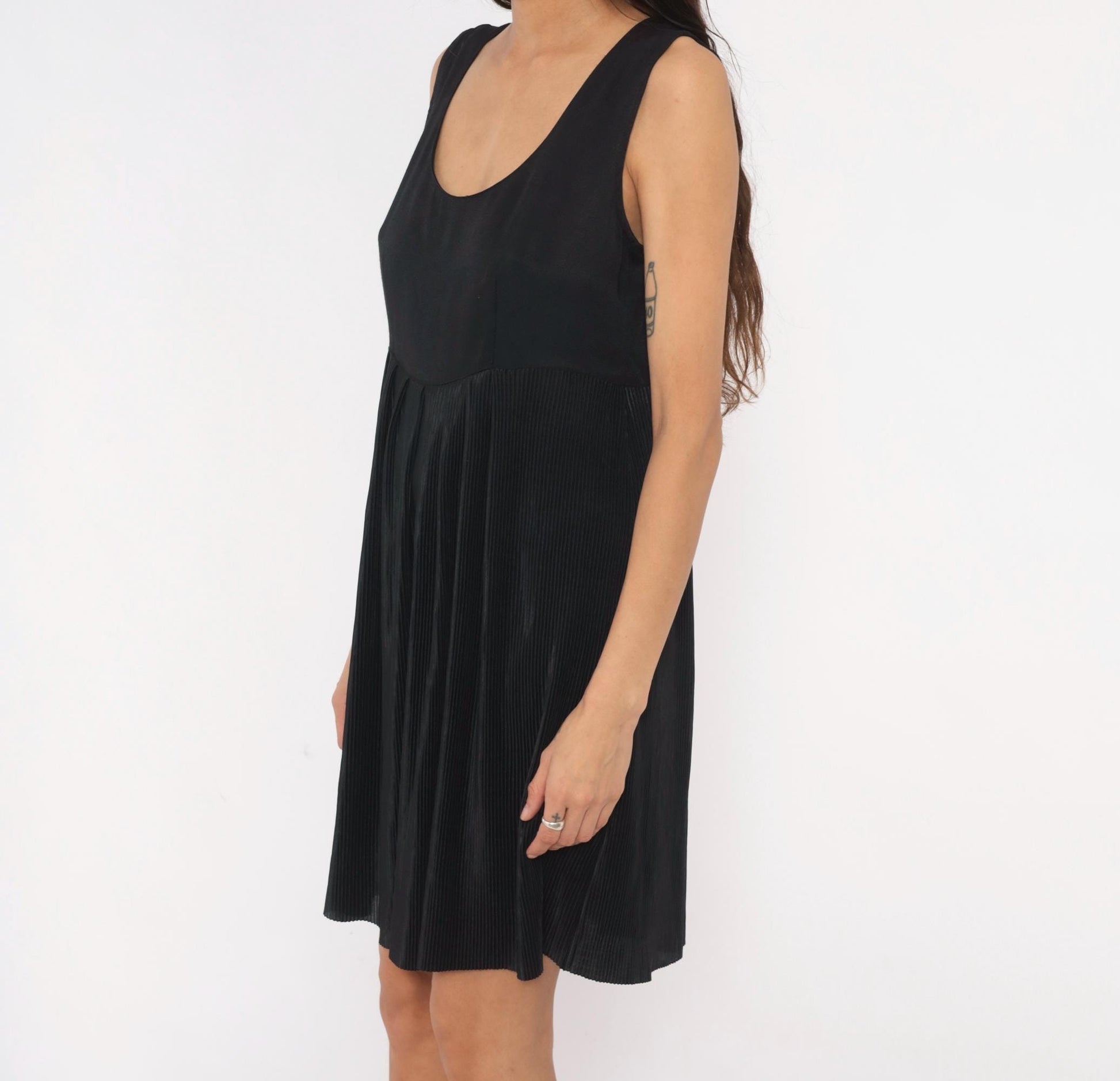90s Elisse Black Pleated Mini Dress Scoop Neck Sleeveless Medium M
