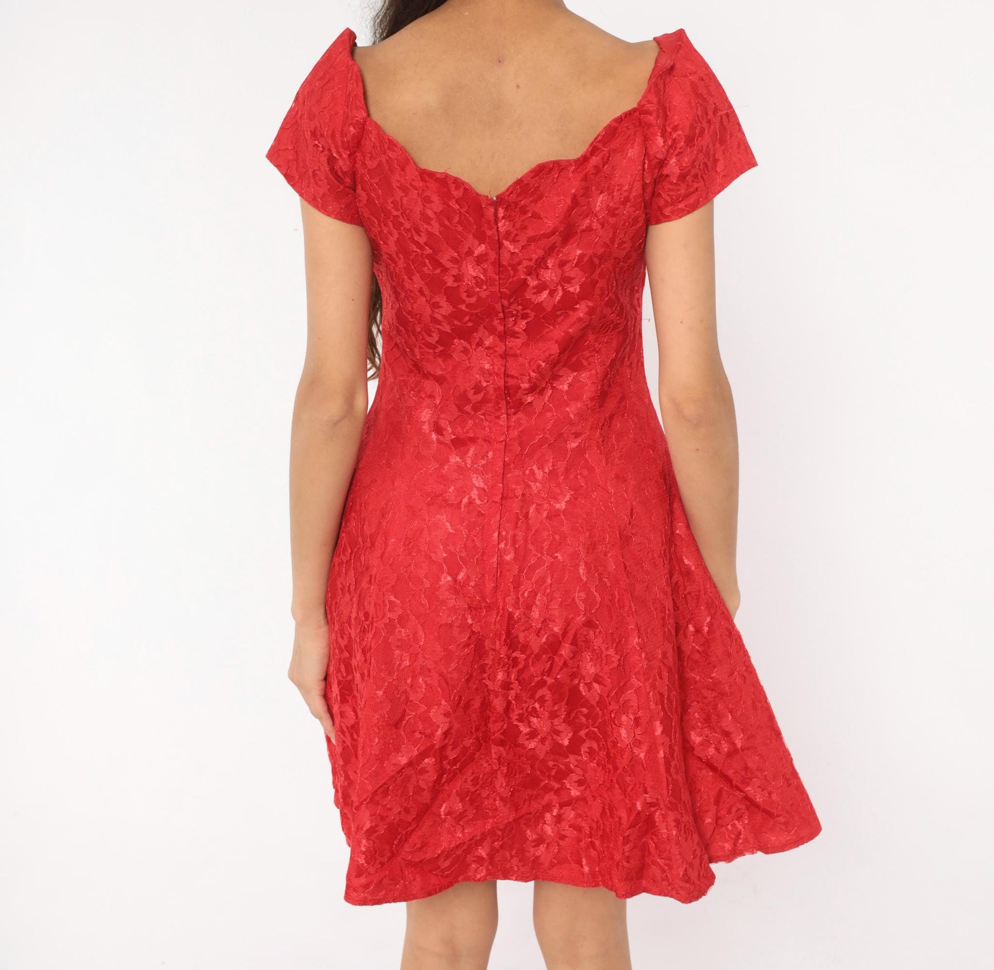 90s Roberta Red Lace Fit-and-Flare Dress Sweetheart Neckline Knee Medium M