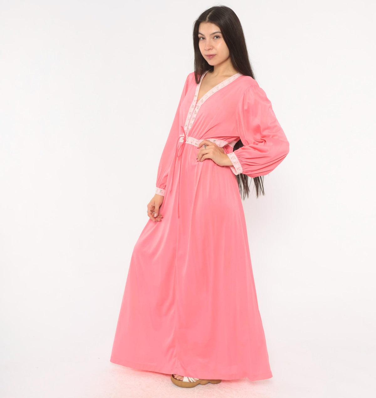 70s Coral Pink Maxi Robe Floral Lace Trim V-Neck Balloon Sleeve Large L