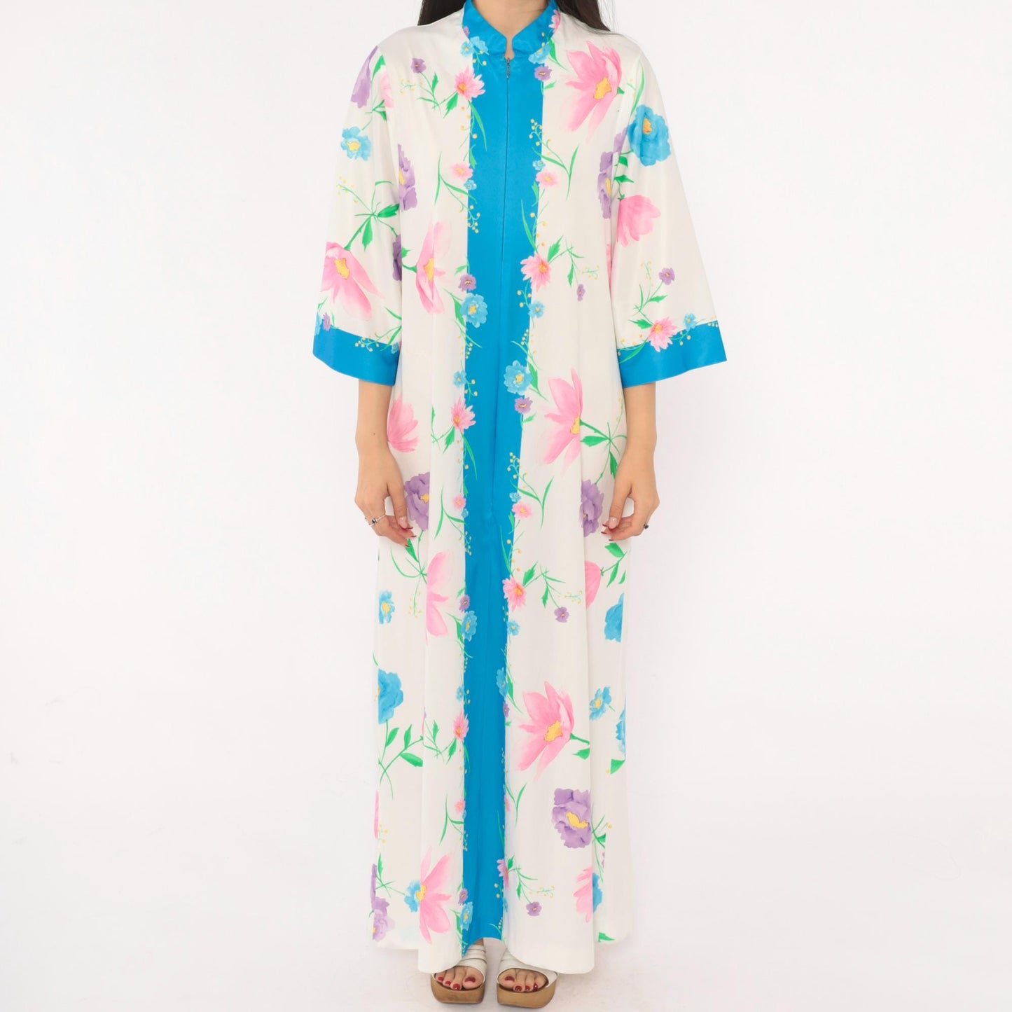 70s Evelyn Parson Floral Maxi Housecoat White Mandarin Collar Robe Medium