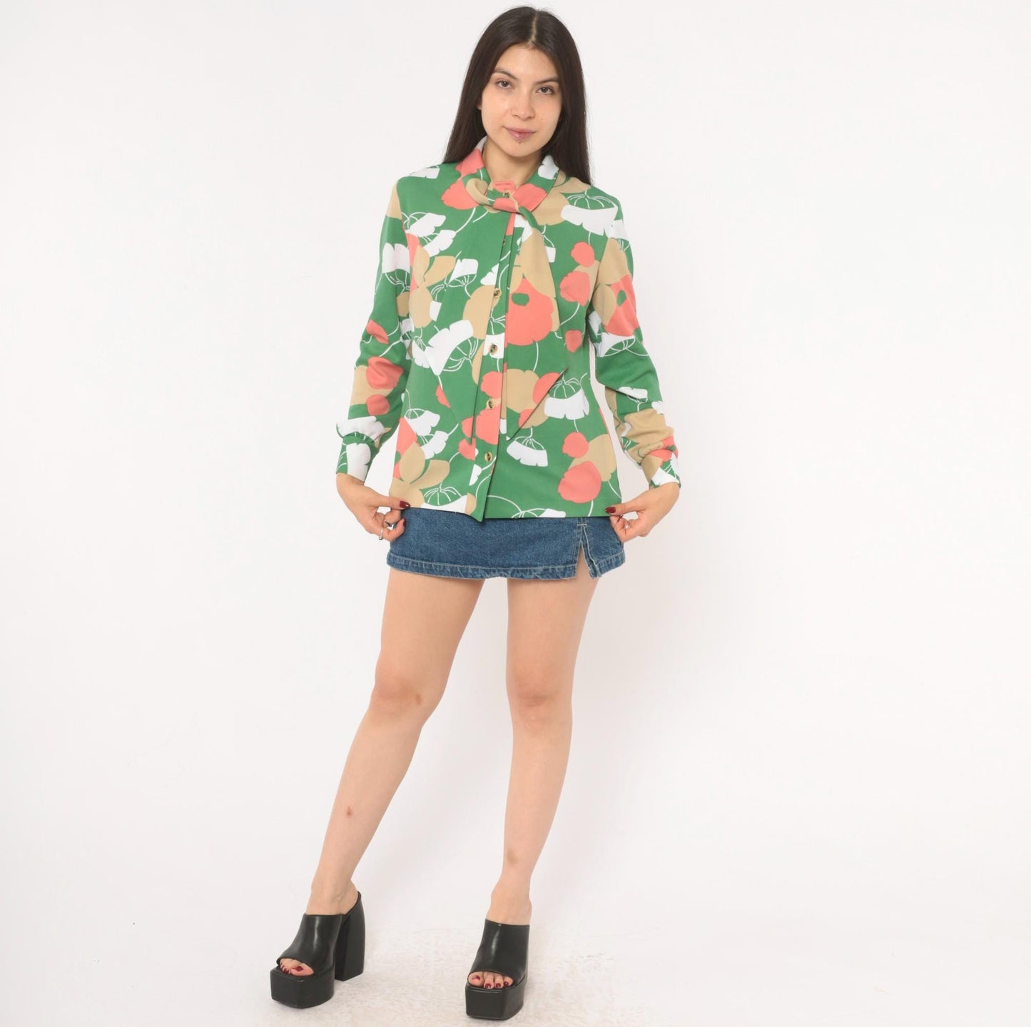 70s Lady Carol Floral Blouse Green Poppy Pussy Bow Button Front Medium
